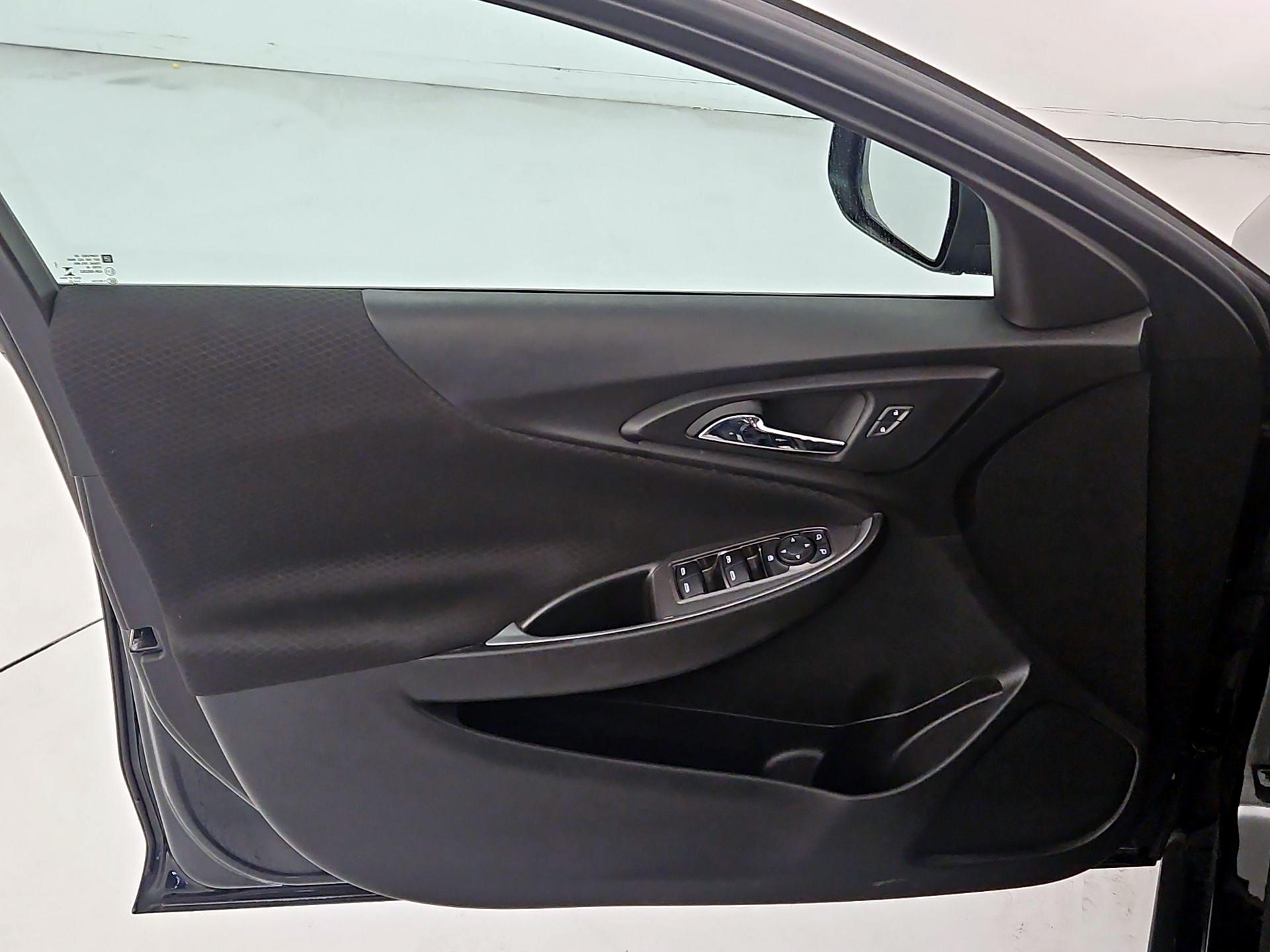 Thumbnail: 2023 Chevrolet Malibu - 12