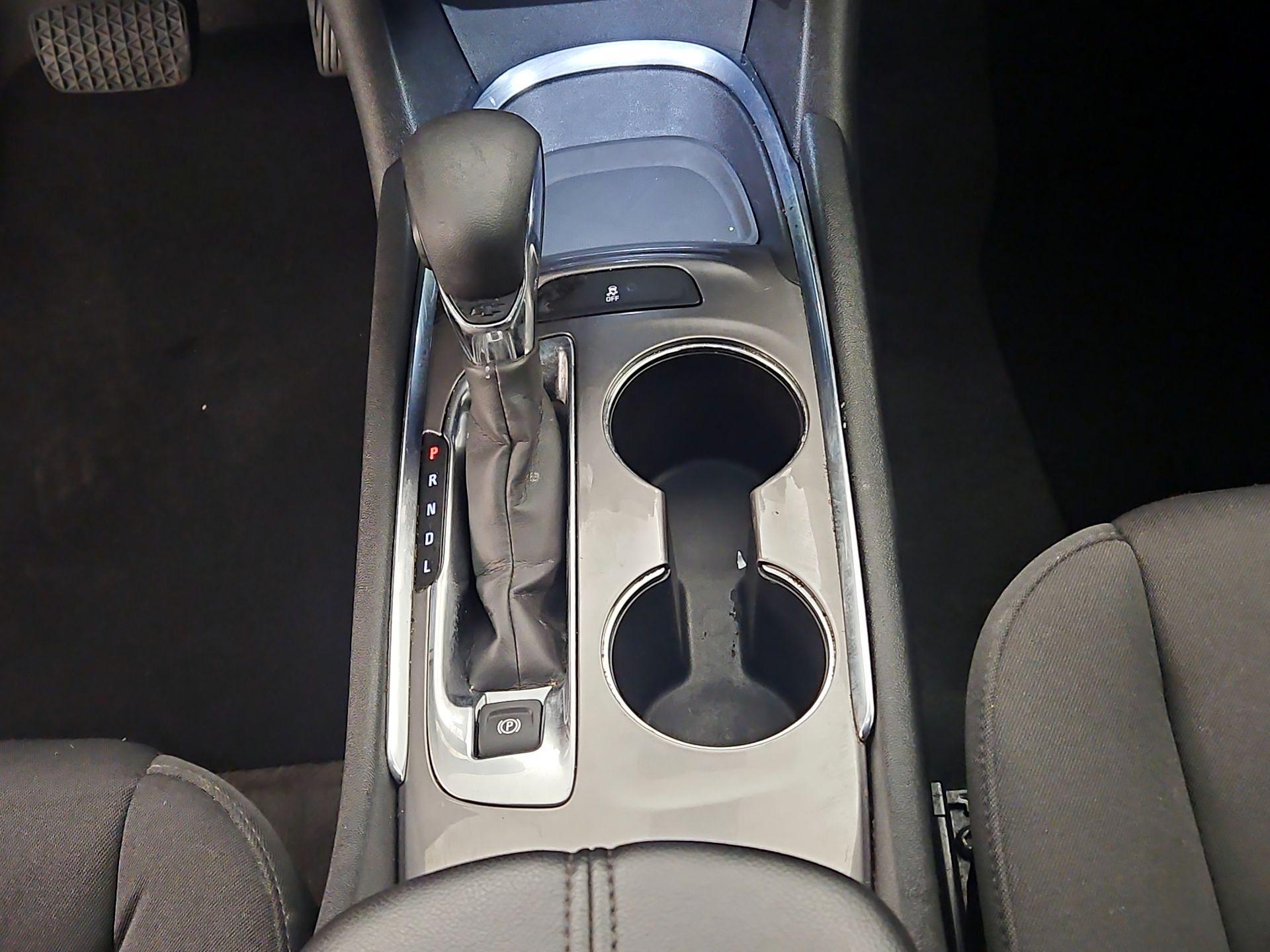 Thumbnail: 2023 Chevrolet Malibu - 16