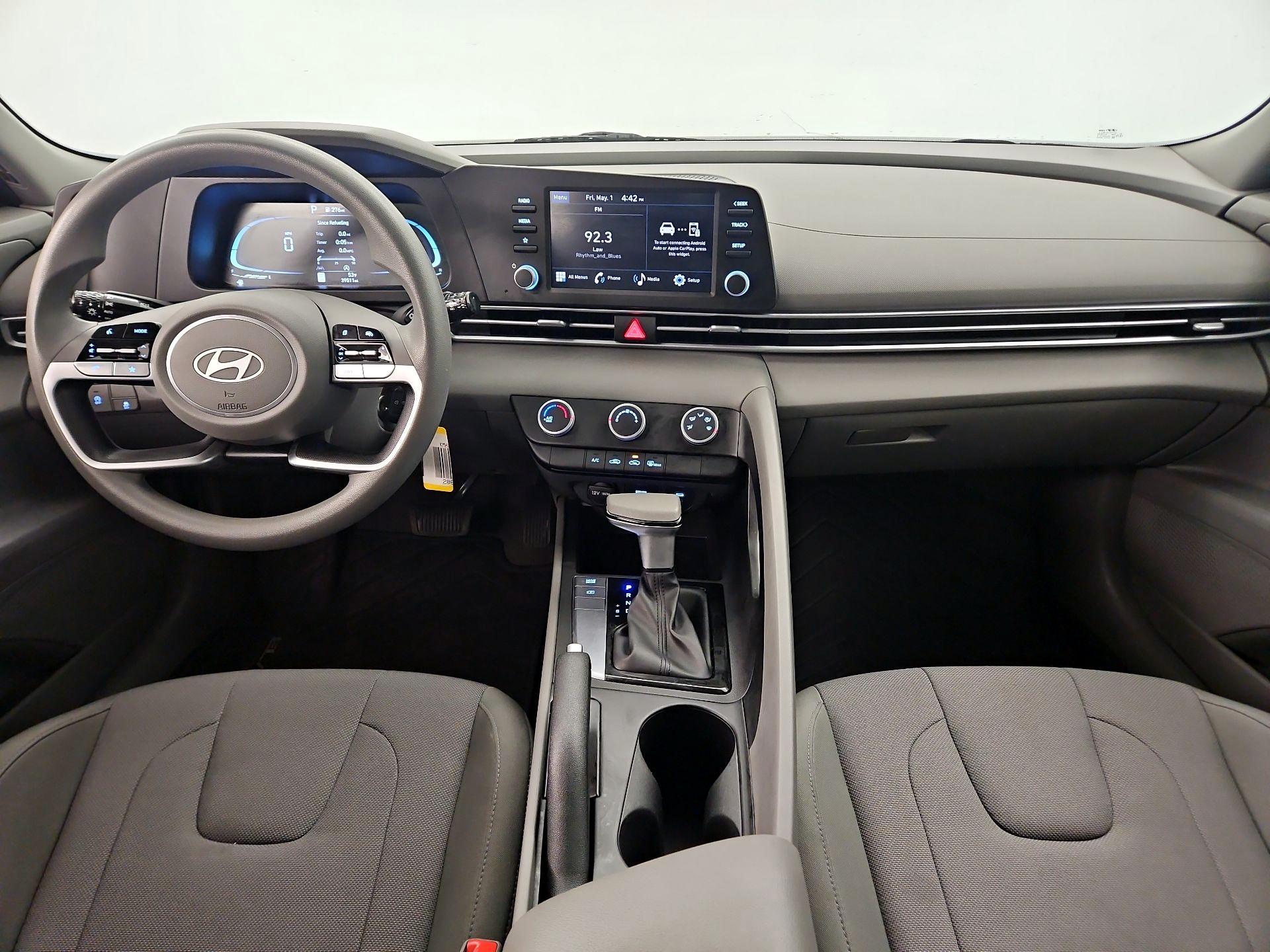Thumbnail: 2024 Hyundai Elantra - 9