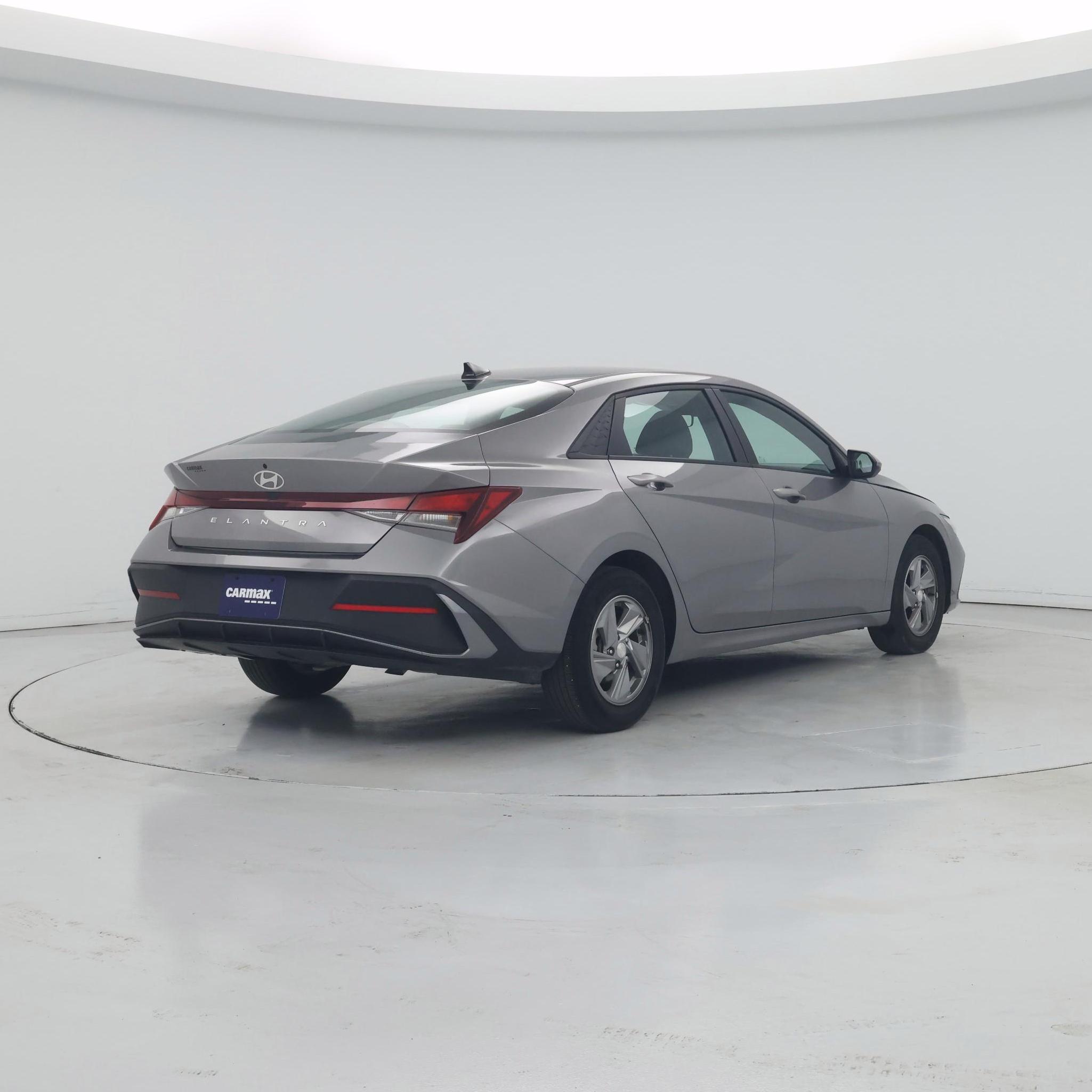 Thumbnail: 2024 Hyundai Elantra - 8