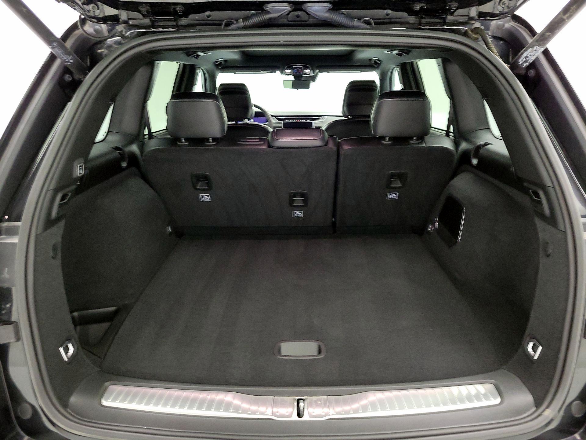 Thumbnail: 2023 Jeep Grand Cherokee - 20