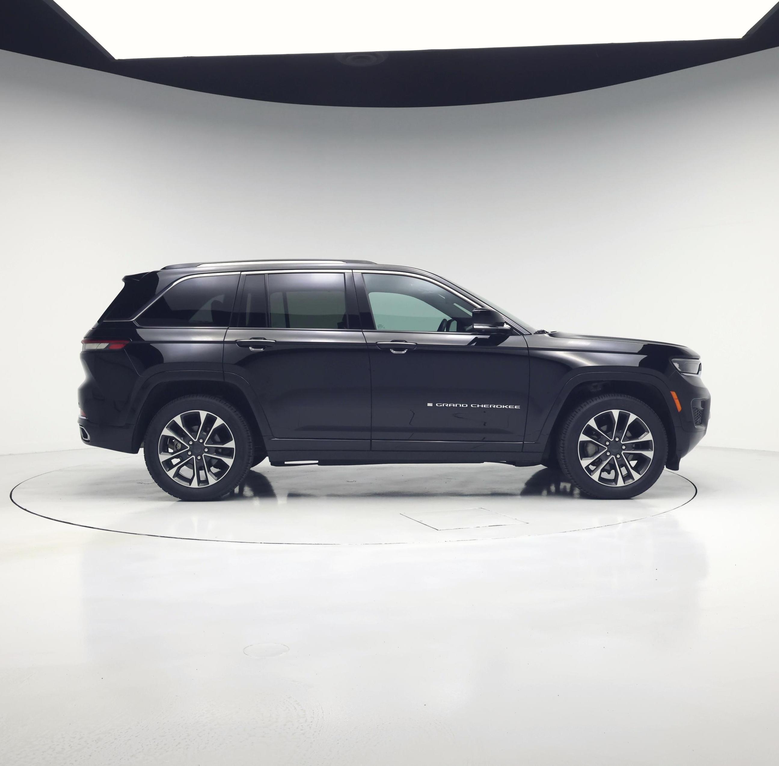 Thumbnail: 2023 Jeep Grand Cherokee - 7