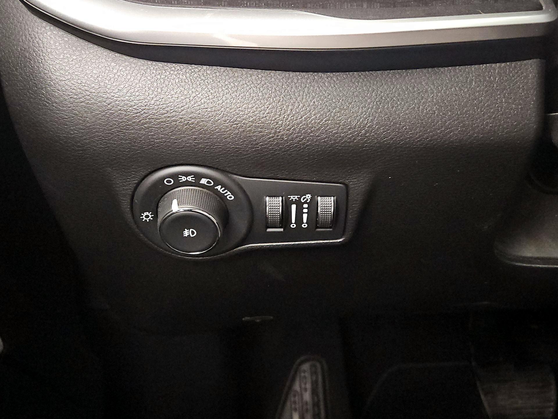 Thumbnail: 2022 Jeep Compass - 13