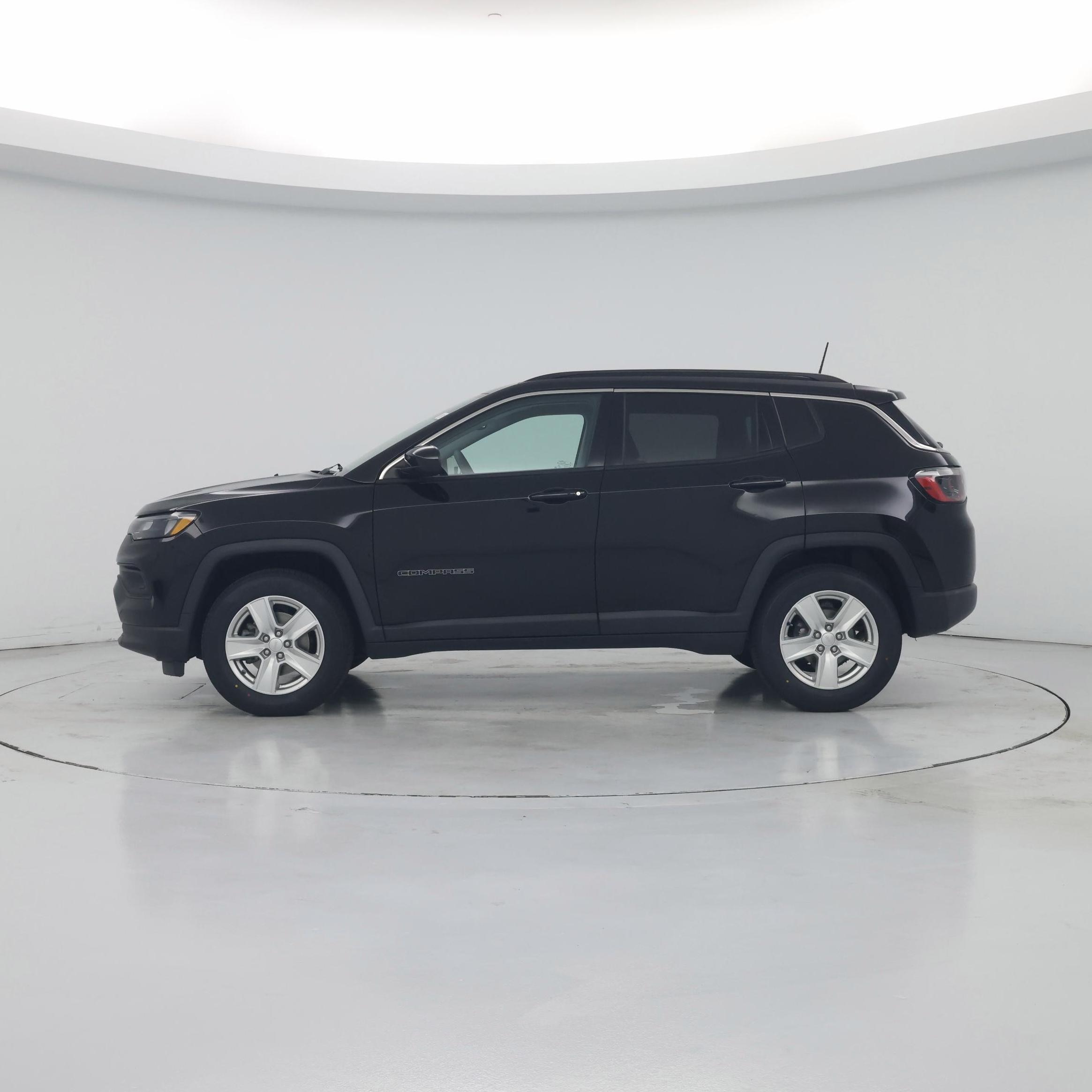Thumbnail: 2022 Jeep Compass - 3