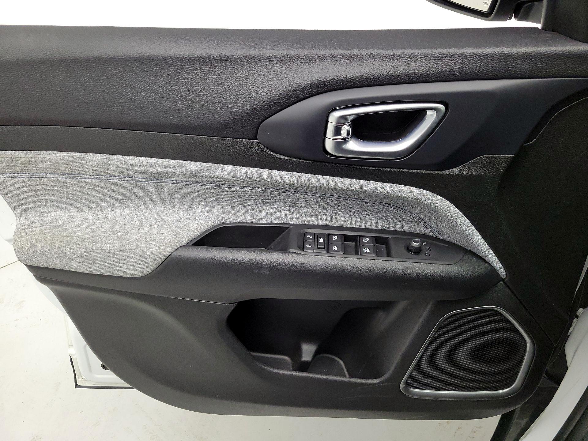 Thumbnail: 2022 Jeep Compass - 12