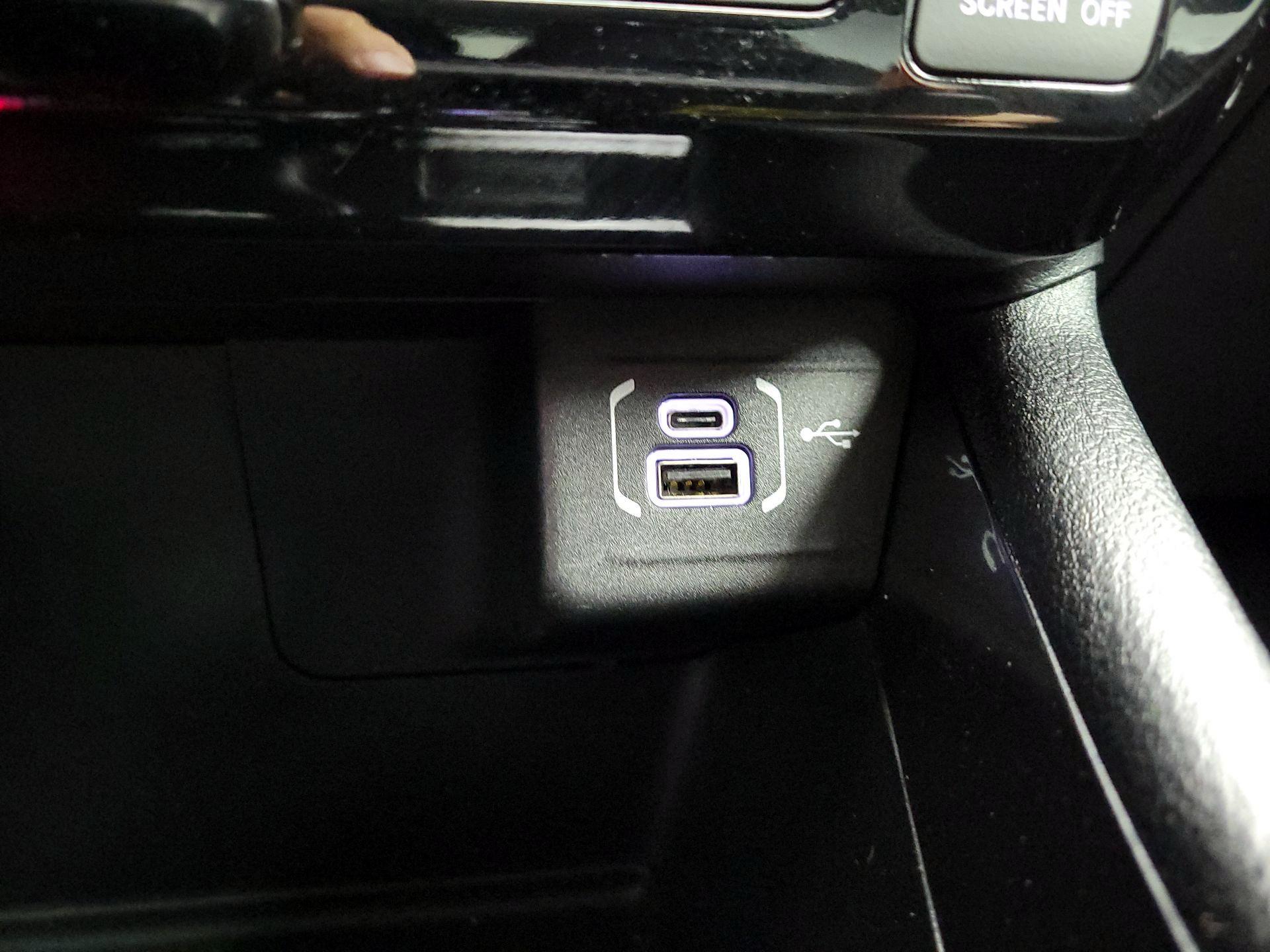 Thumbnail: 2022 Jeep Compass - 18