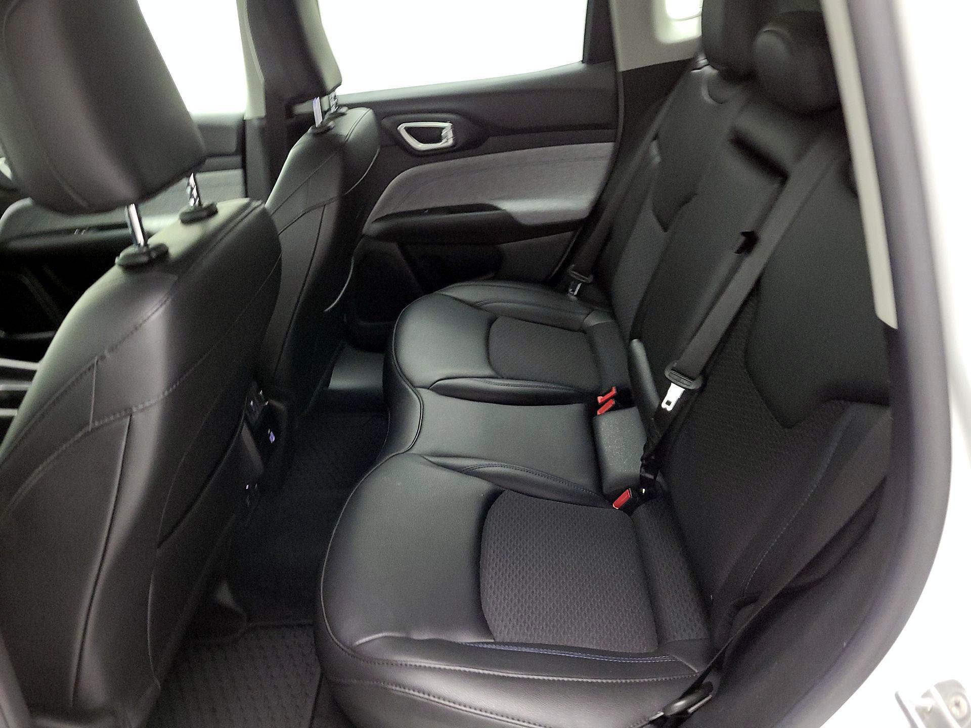 Thumbnail: 2022 Jeep Compass - 19