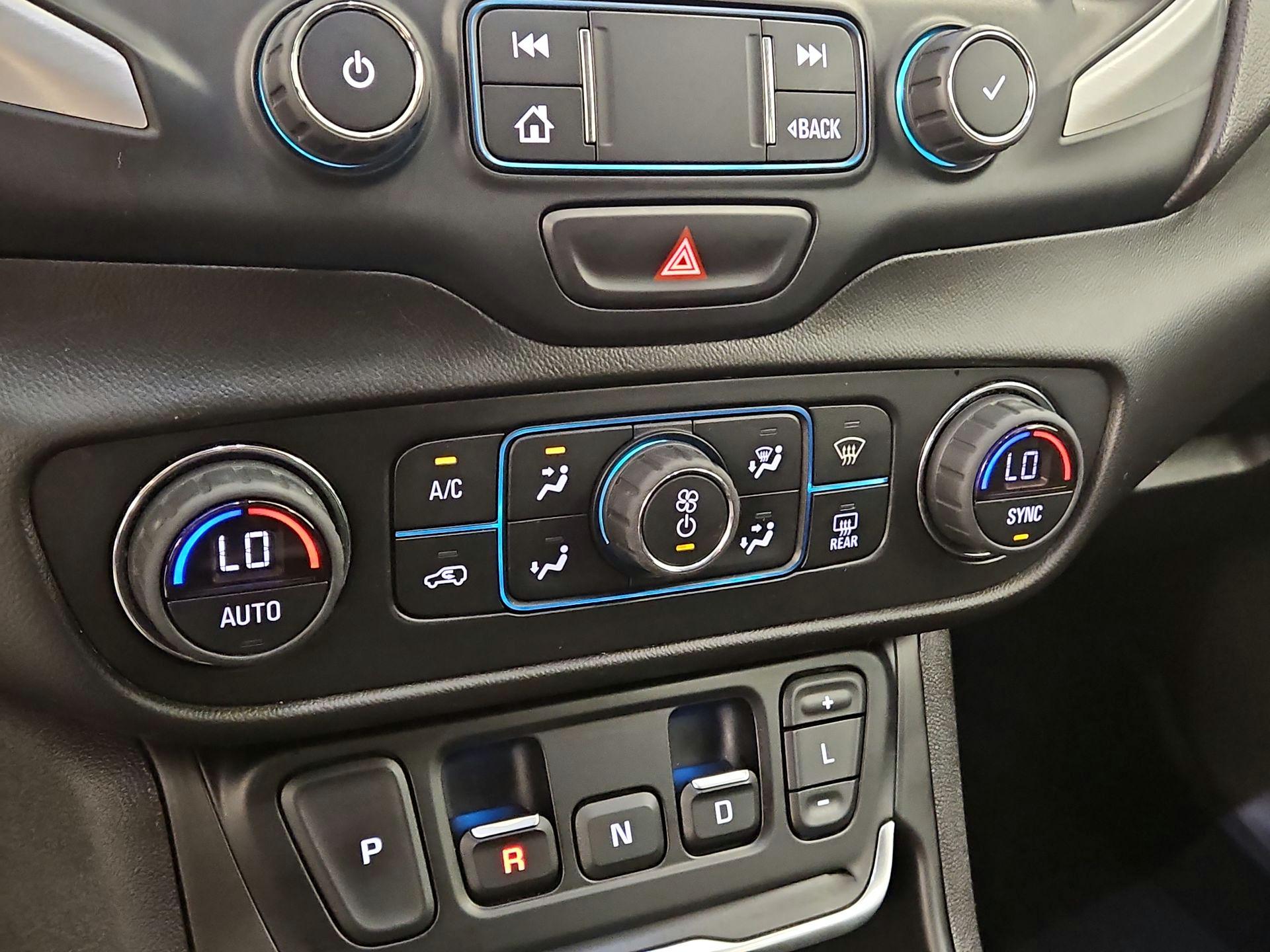Thumbnail: 2020 GMC Terrain - 17