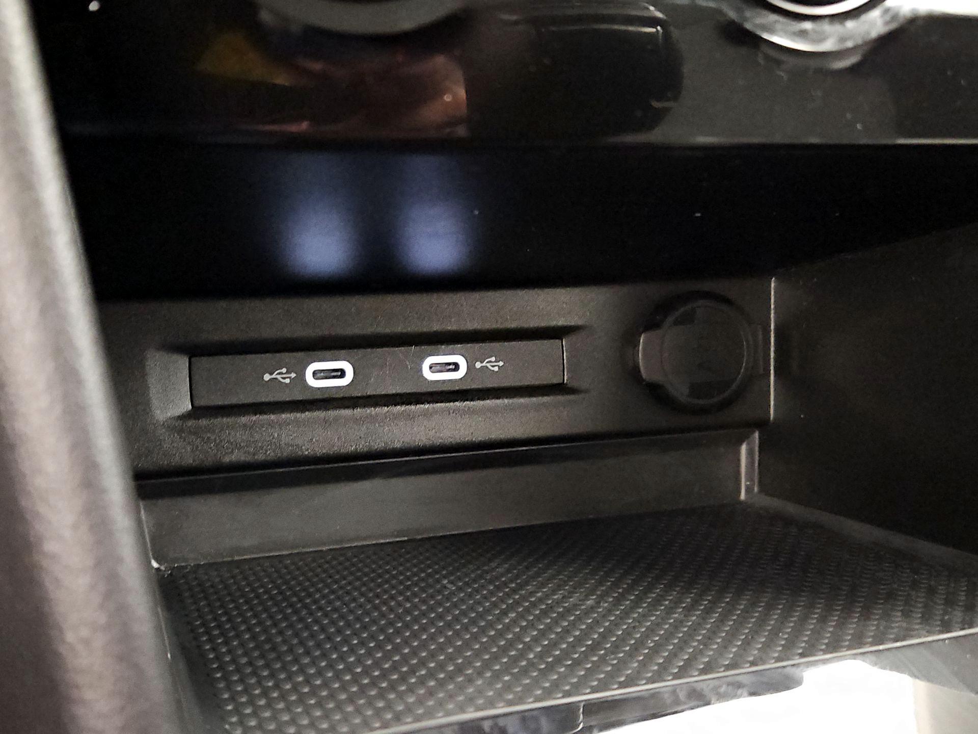 Thumbnail: 2023 Volkswagen Taos - 18