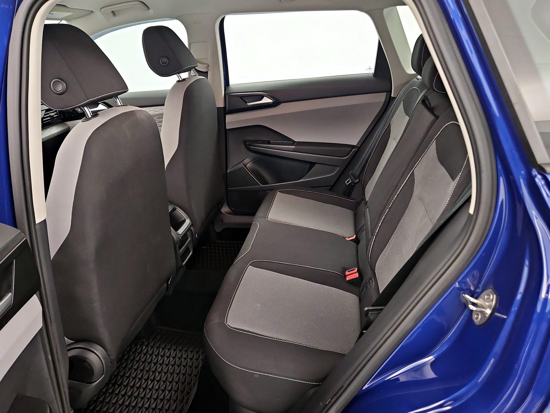 Thumbnail: 2023 Volkswagen Taos - 19