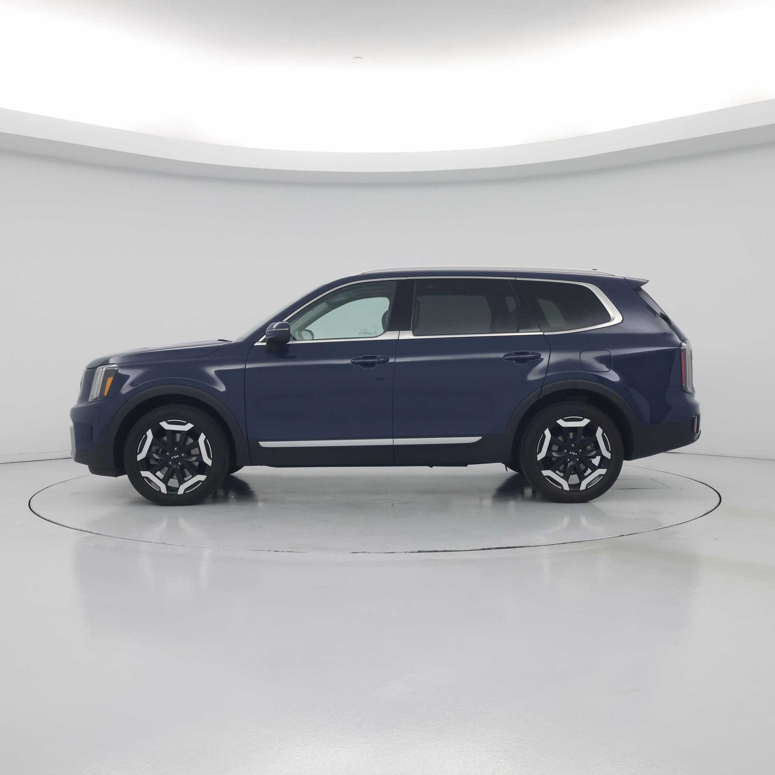 Thumbnail: 2023 Kia Telluride - 3