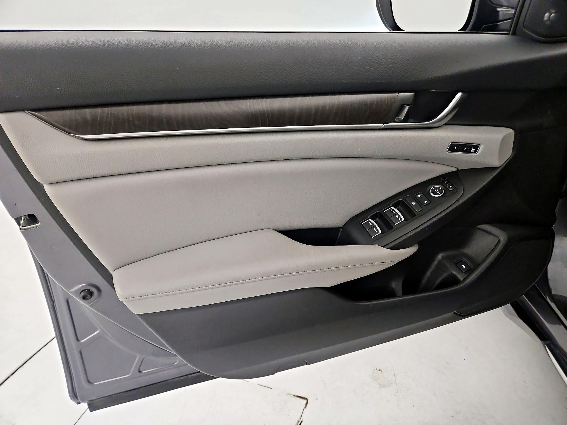 Thumbnail: 2020 Honda Accord - 12