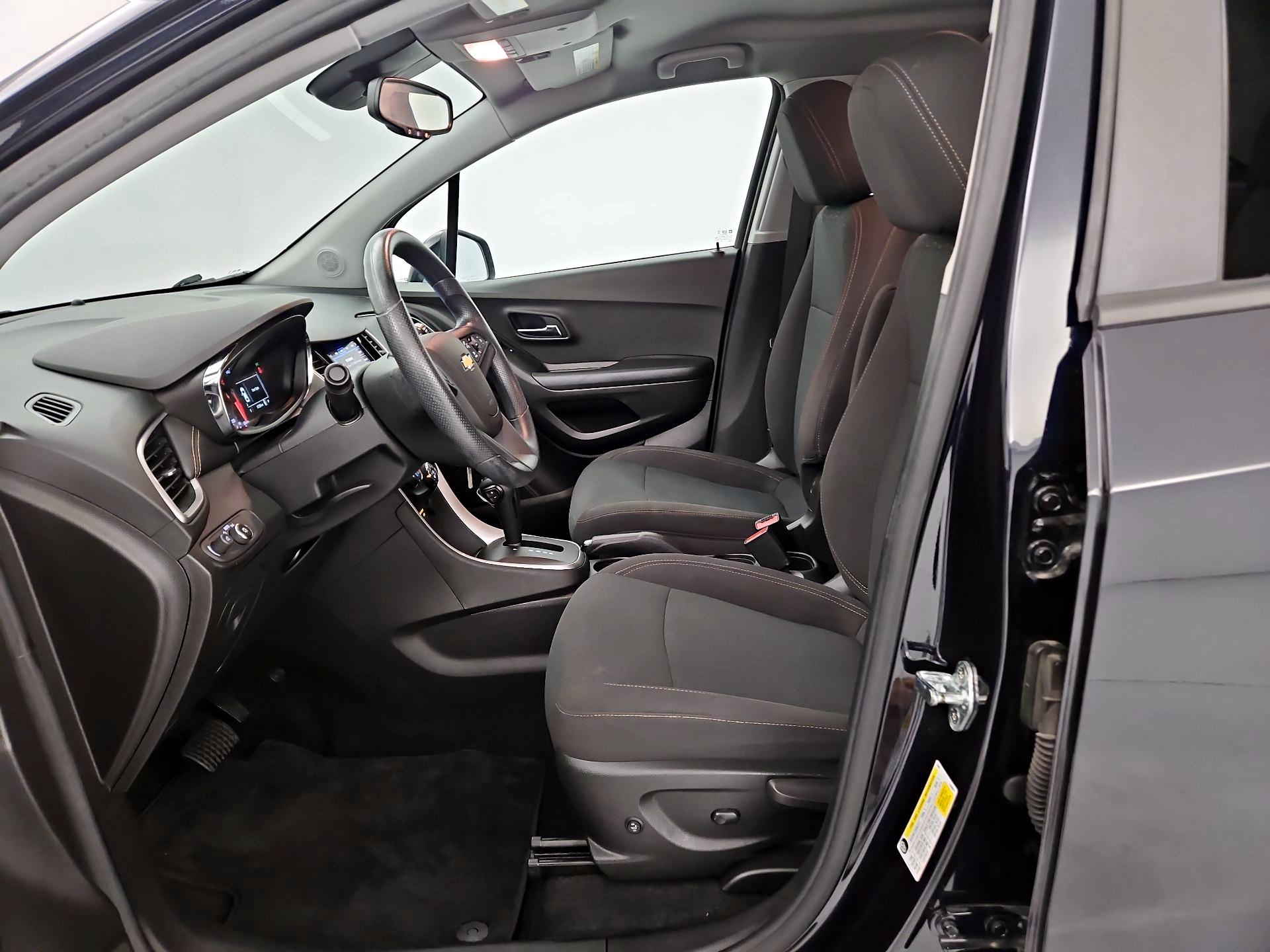 Thumbnail: 2021 Chevrolet Trax - 11