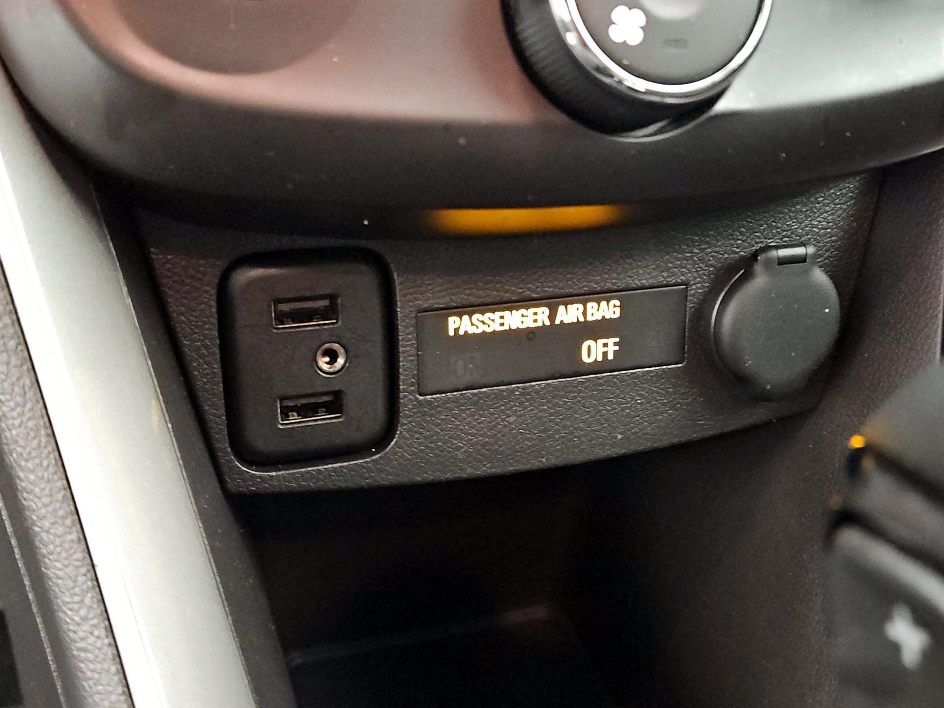 Thumbnail: 2021 Chevrolet Trax - 18