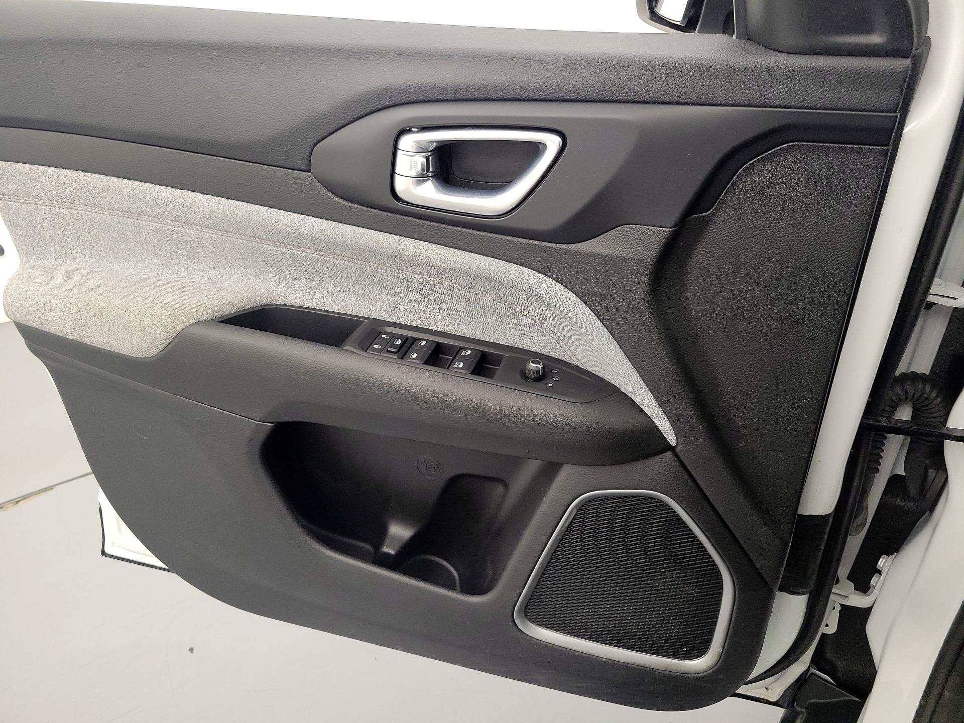 Thumbnail: 2022 Jeep Compass - 12