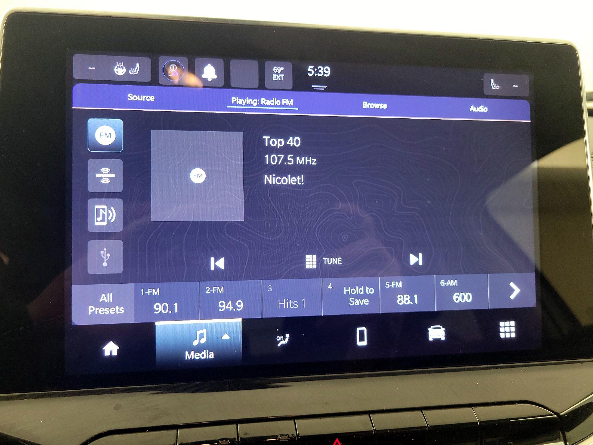 Thumbnail: 2022 Jeep Compass - 15