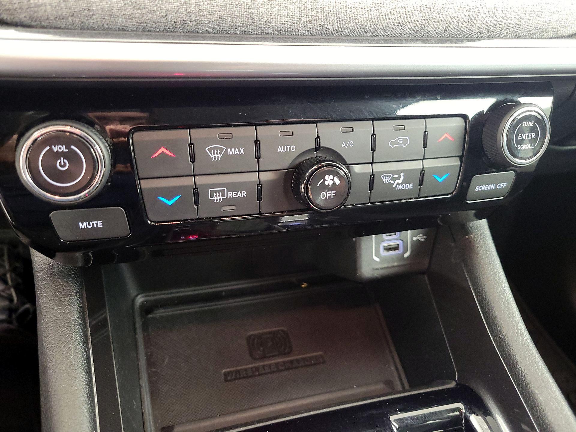 Thumbnail: 2022 Jeep Compass - 16