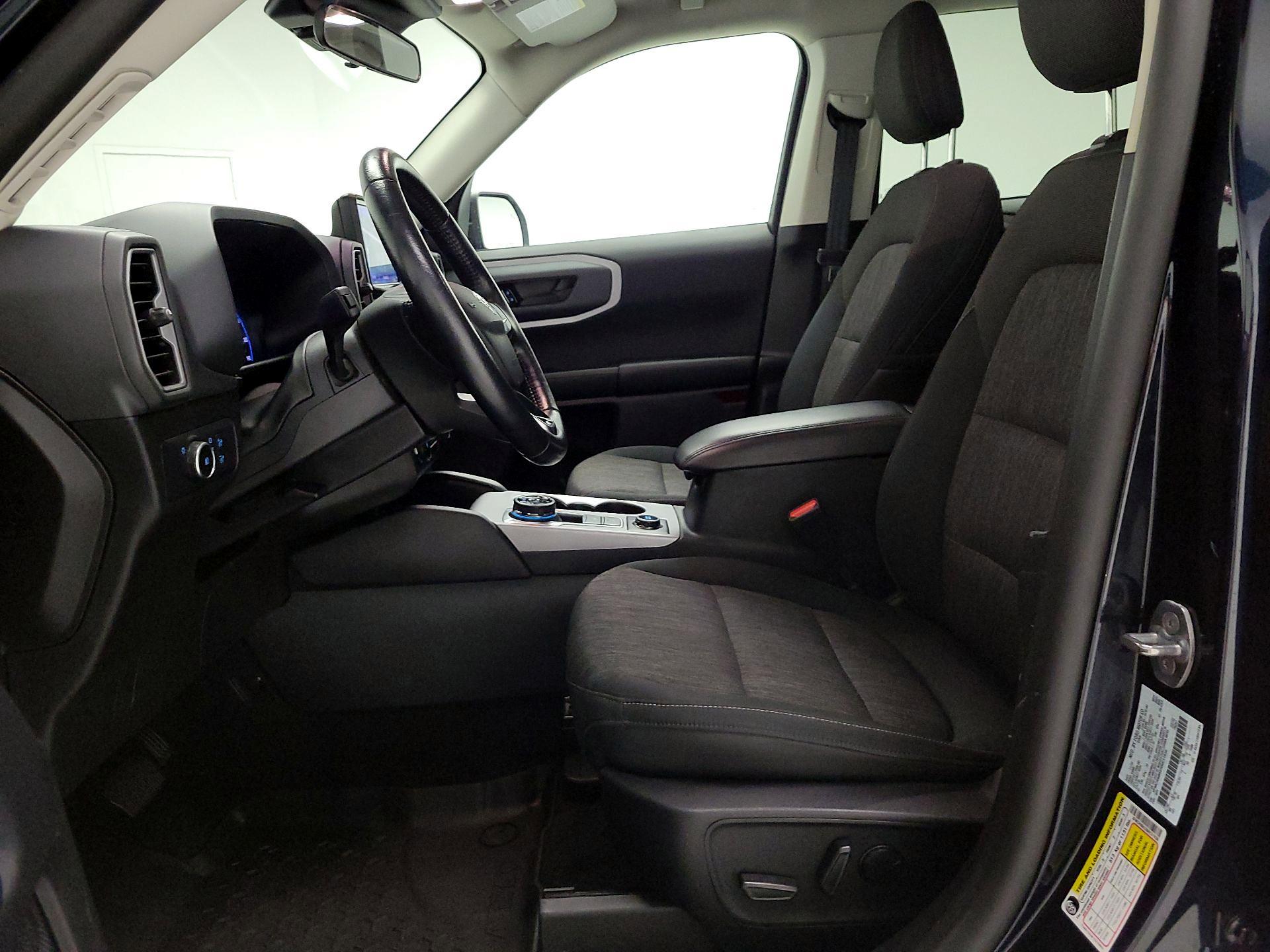 Thumbnail: 2022 Ford Bronco Sport - 11