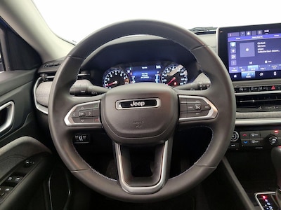 Steering Wheel & Instrument Cluster (On)