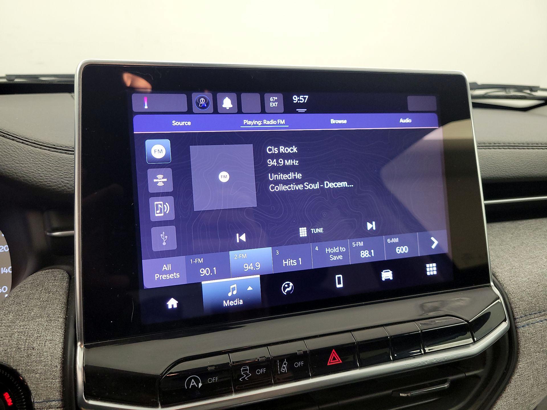 Thumbnail: 2022 Jeep Compass - 15