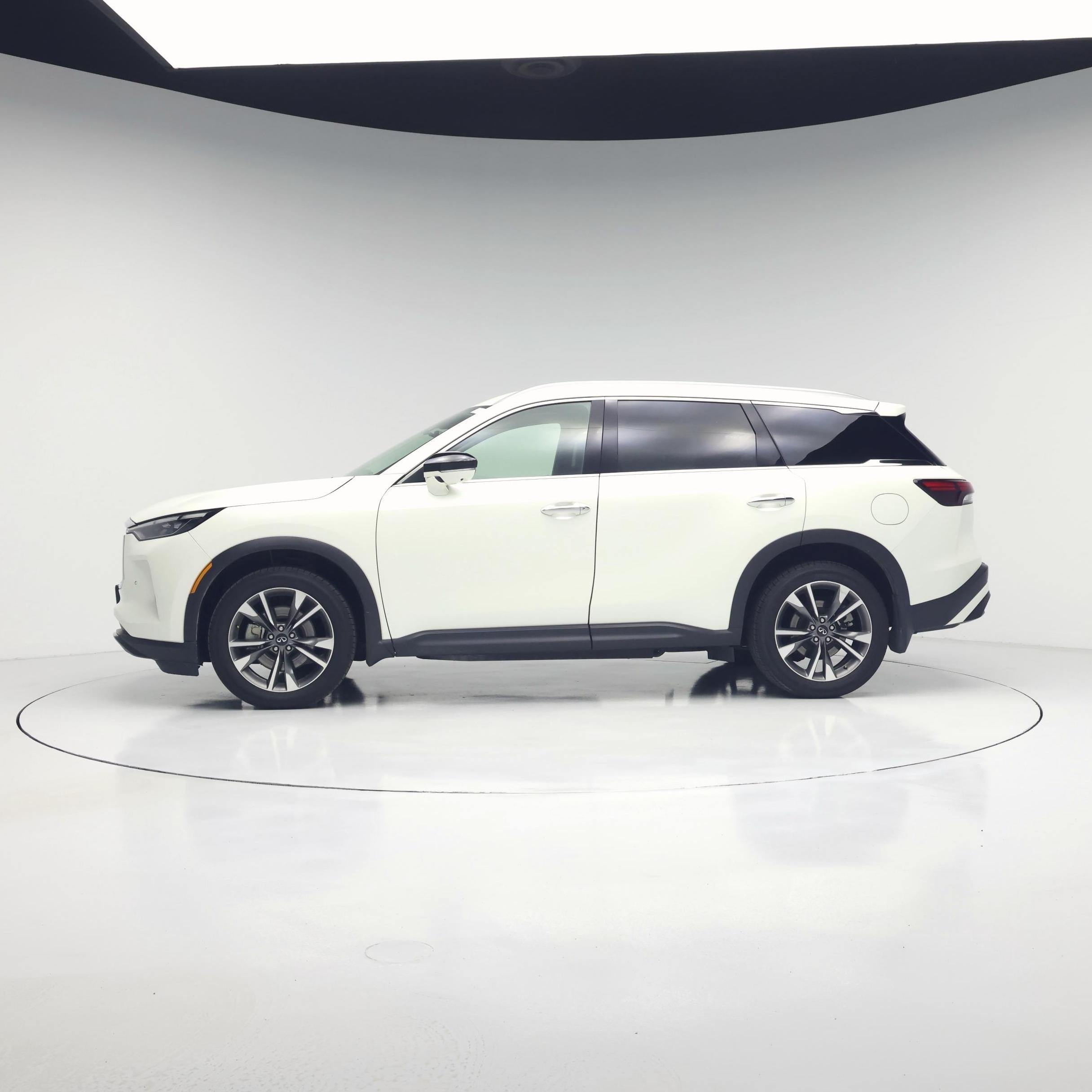 Thumbnail: 2023 INFINITI QX60 - 3