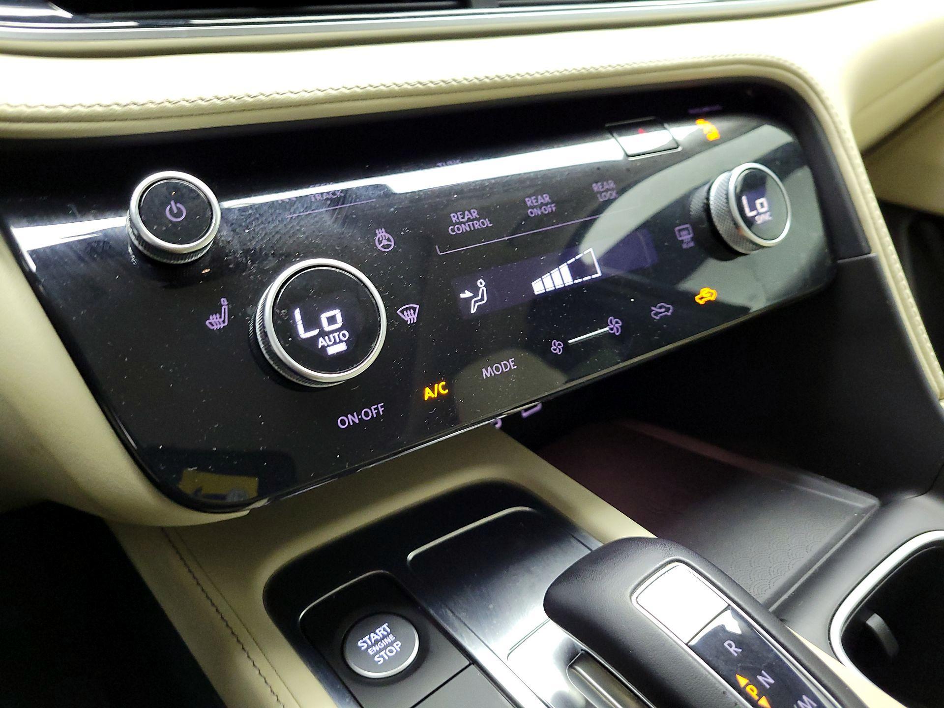 Thumbnail: 2023 INFINITI QX60 - 15