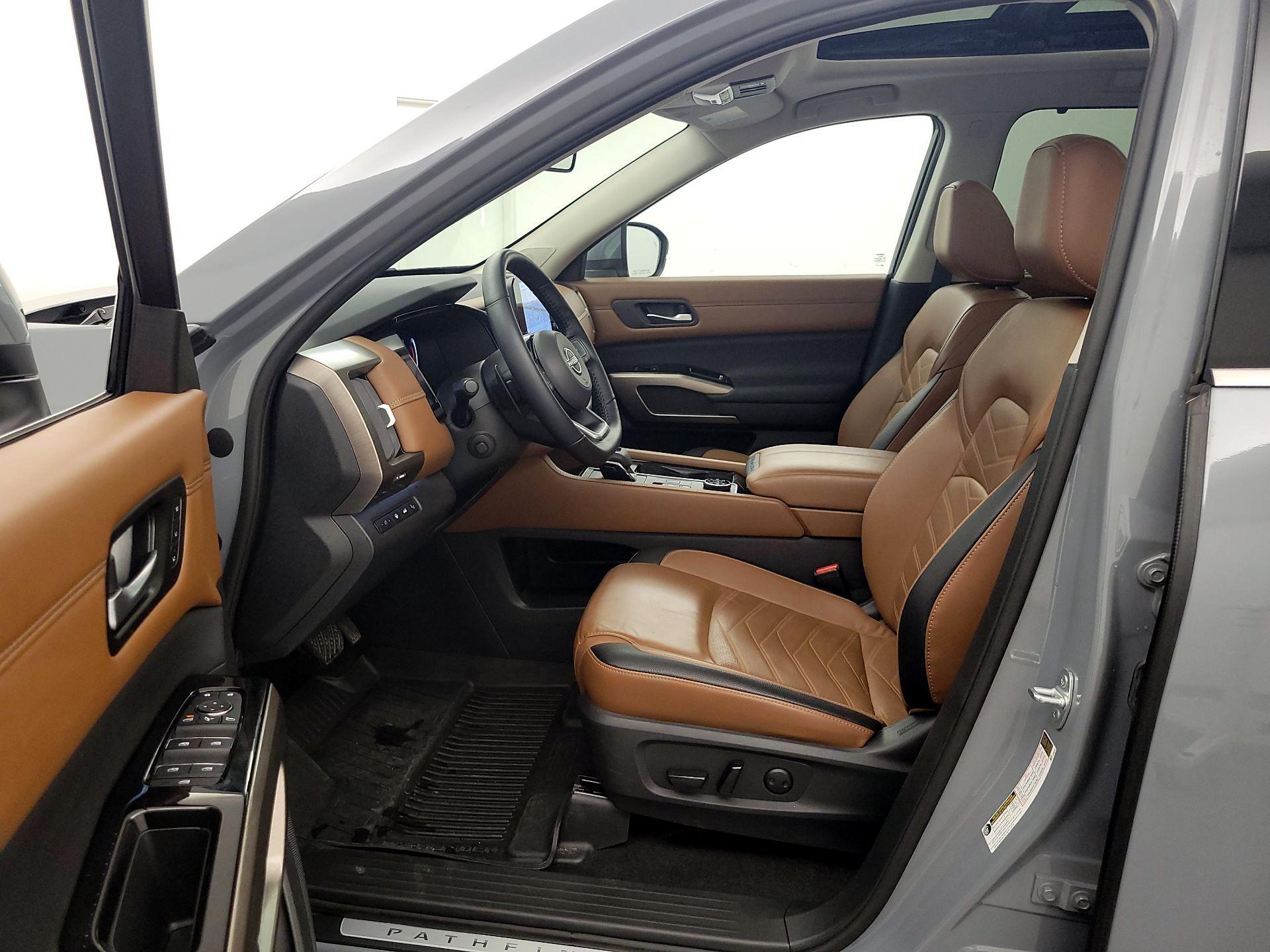 Thumbnail: 2023 Nissan Pathfinder - 11