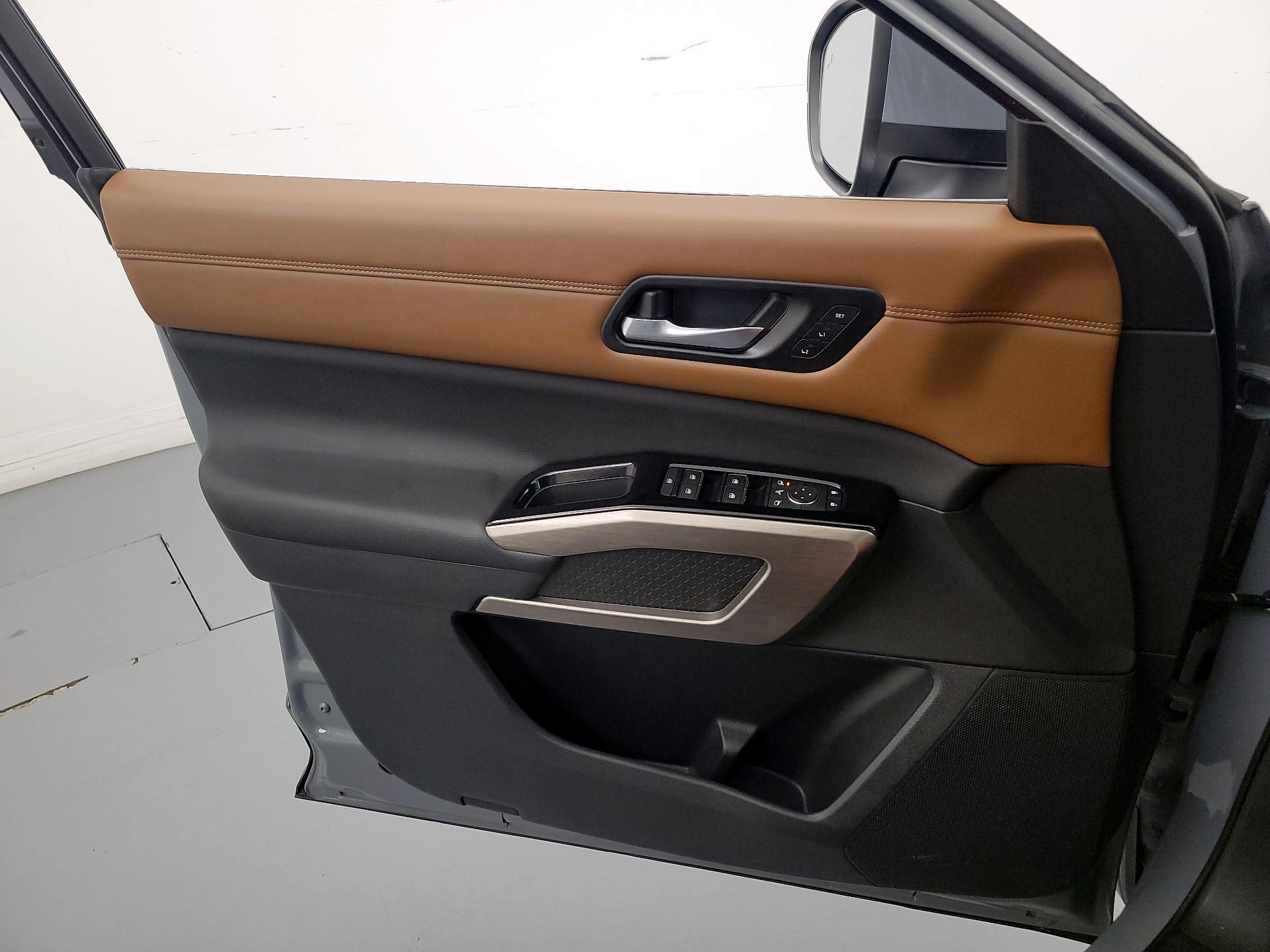 Thumbnail: 2023 Nissan Pathfinder - 12