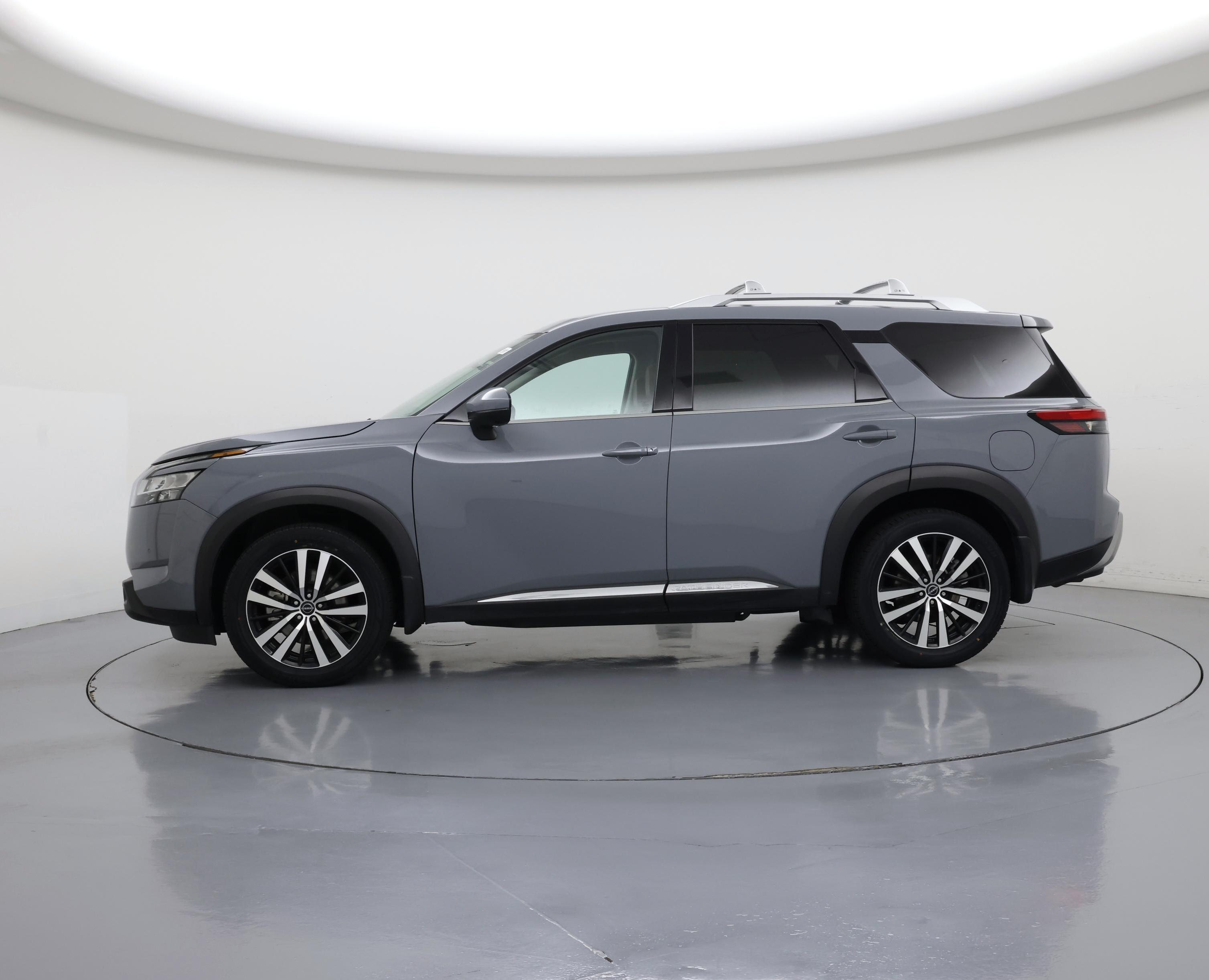 Thumbnail: 2023 Nissan Pathfinder - 3