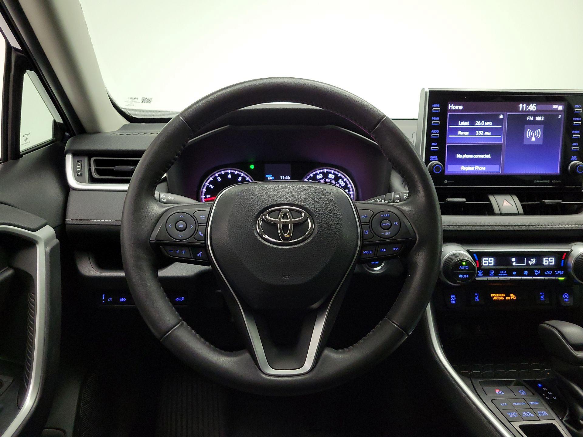 Thumbnail: 2022 Toyota RAV4 - 10