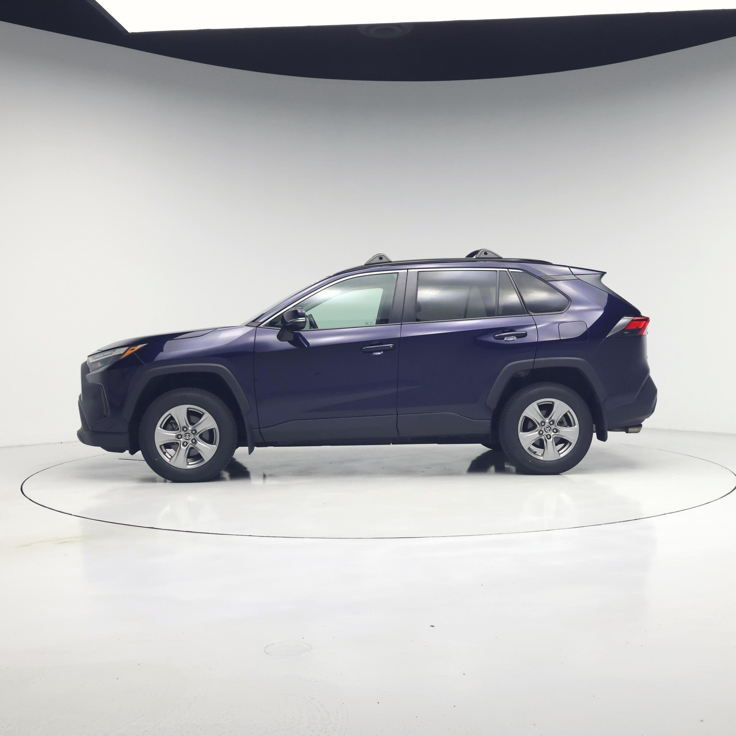 Thumbnail: 2022 Toyota RAV4 - 3