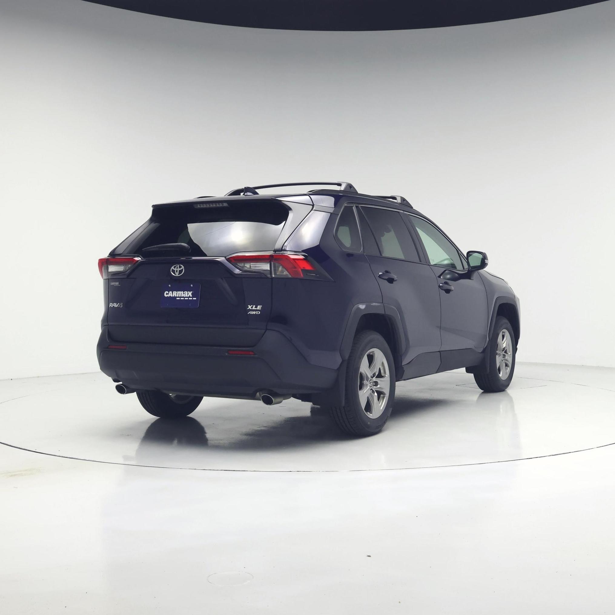 Thumbnail: 2022 Toyota RAV4 - 8