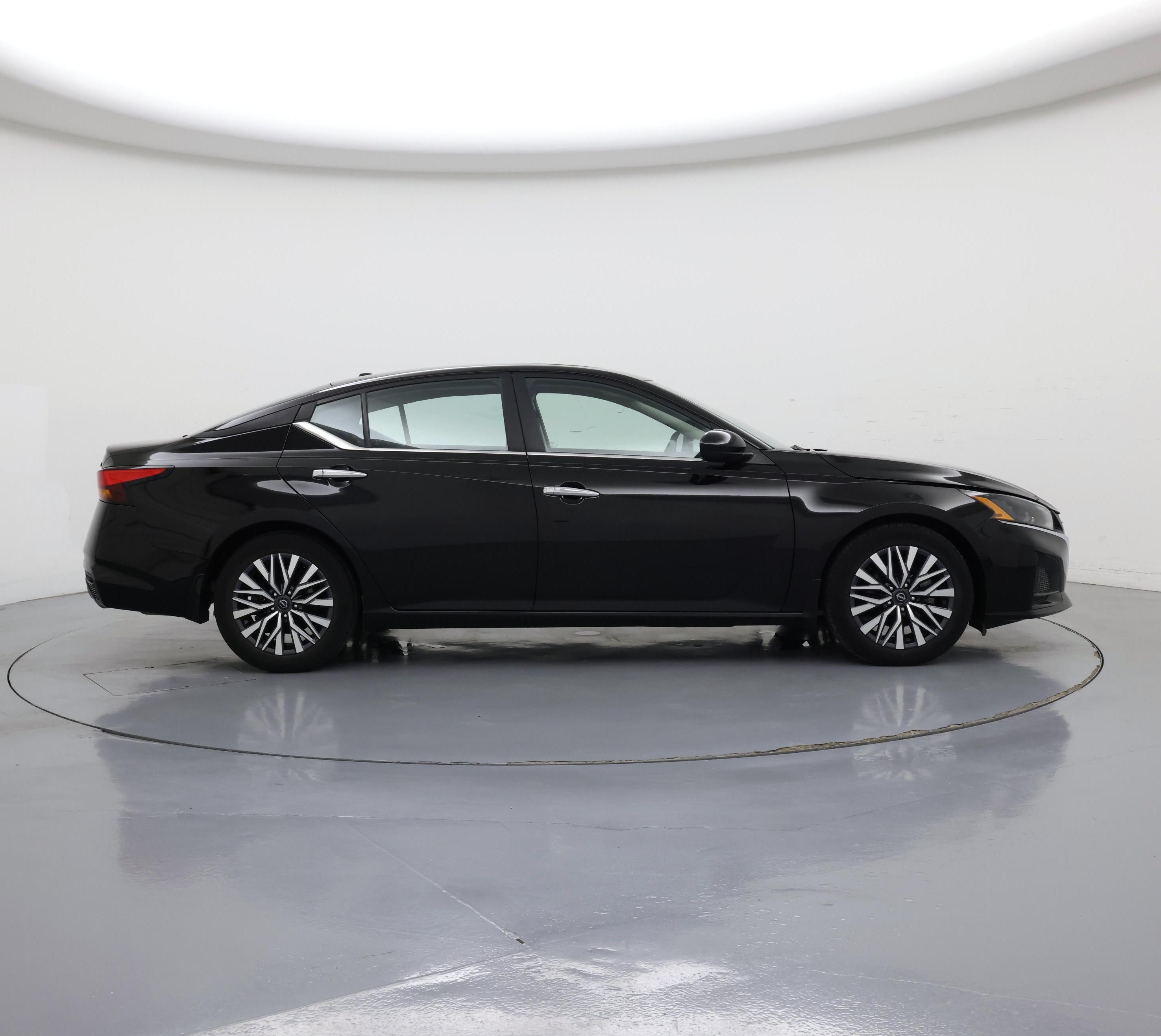 Thumbnail: 2023 Nissan Altima - 7