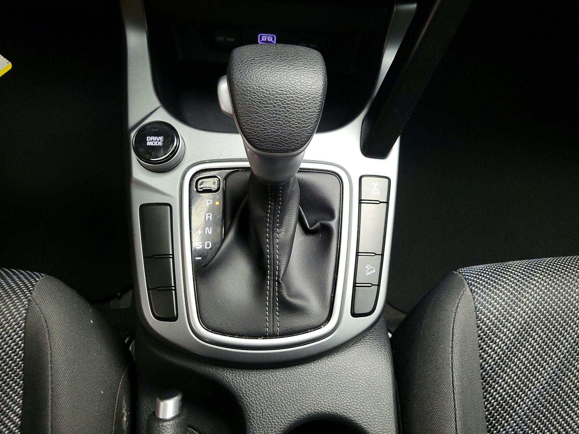 Thumbnail: 2022 Kia Seltos - 17