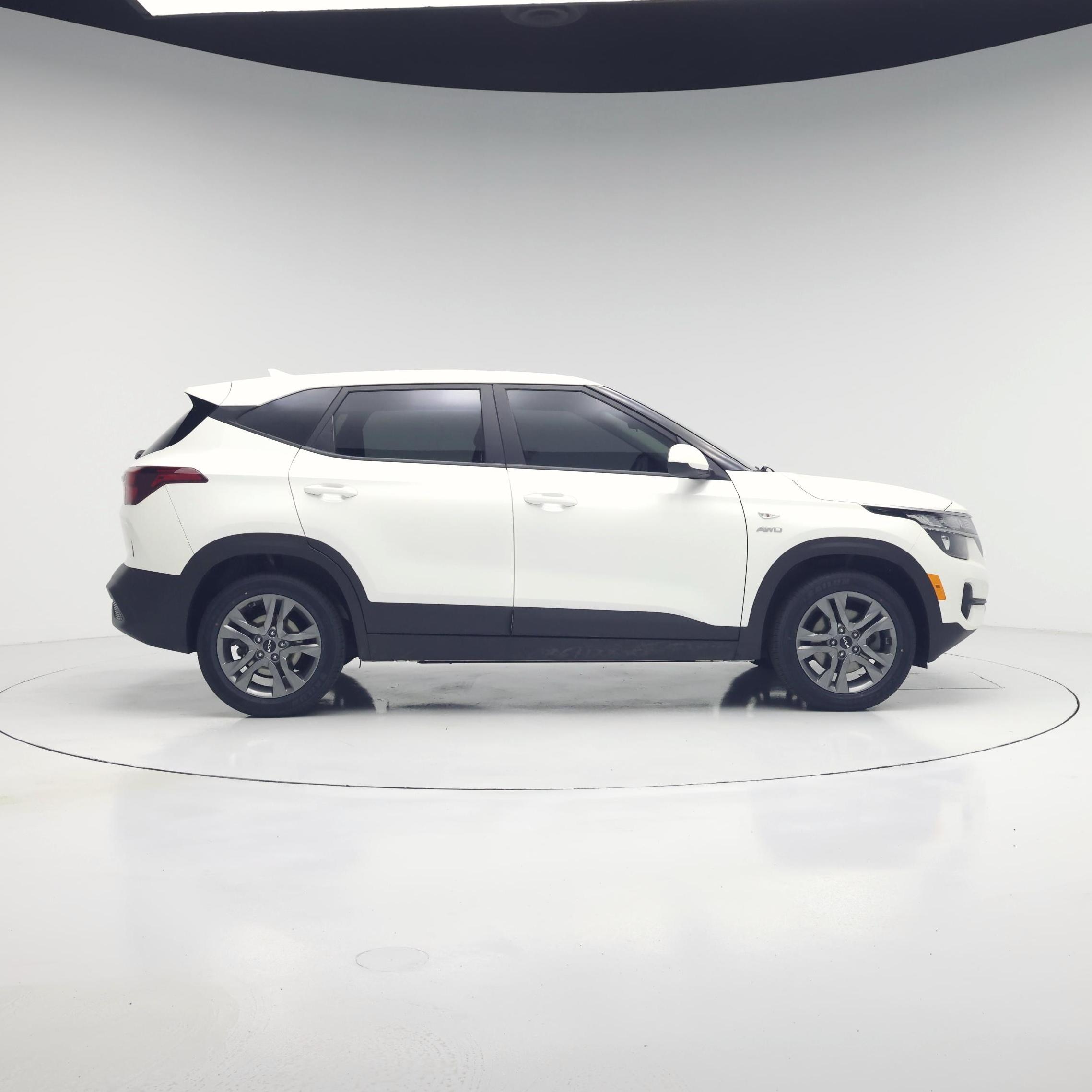 Thumbnail: 2022 Kia Seltos - 7