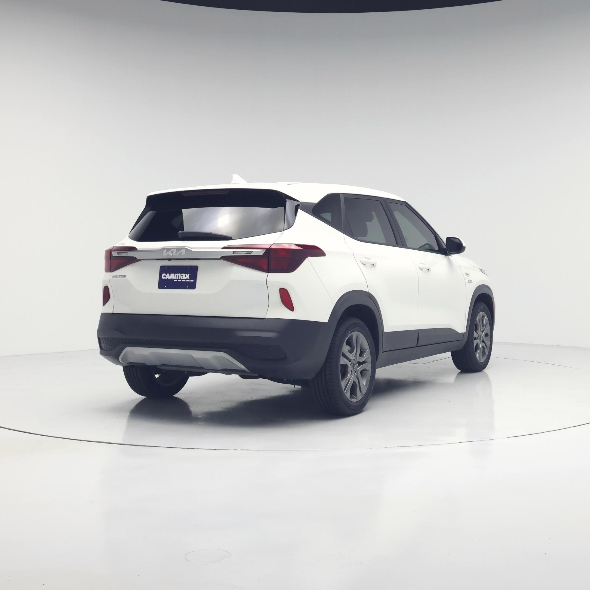 Thumbnail: 2022 Kia Seltos - 8