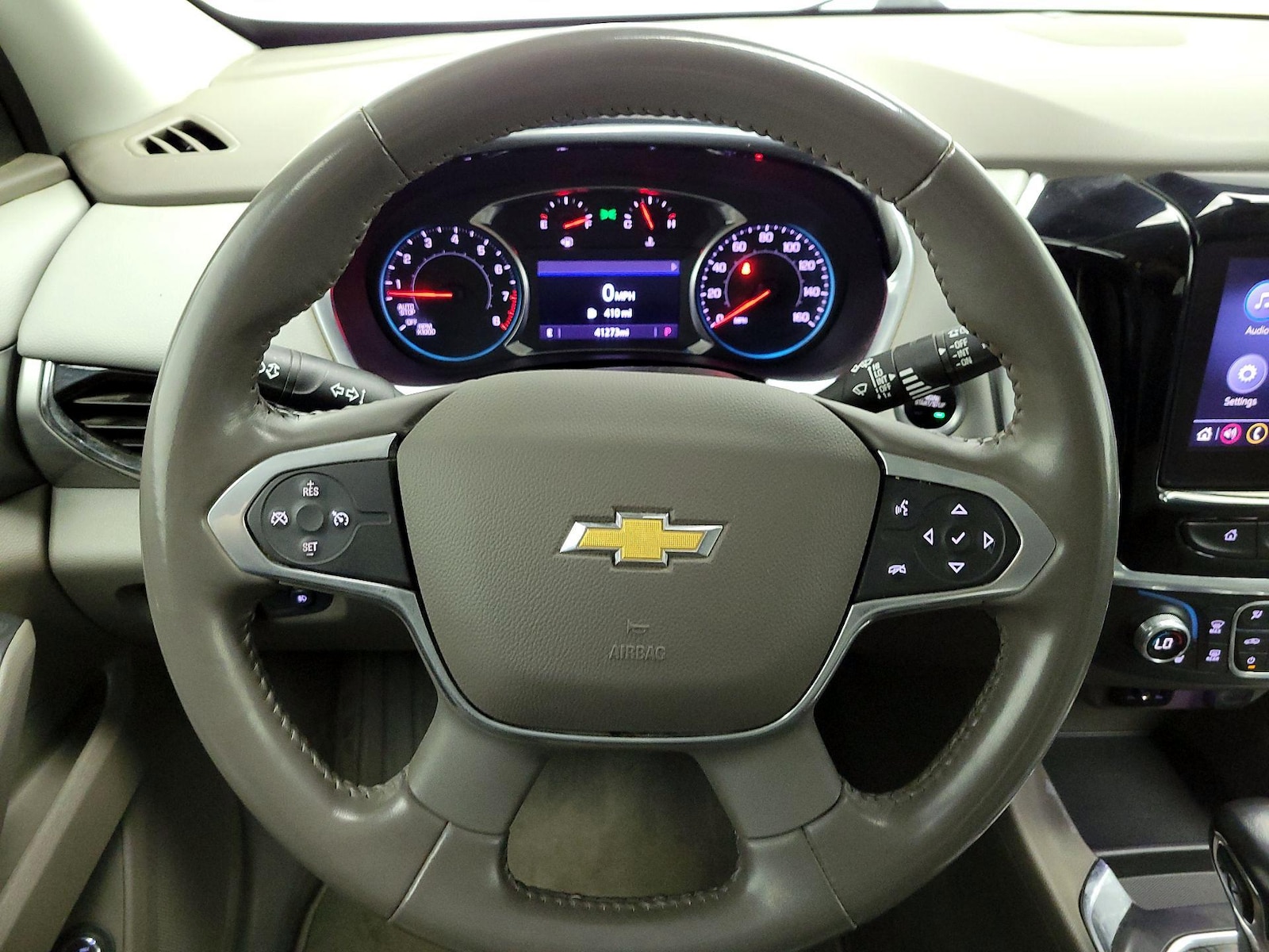 2021 Chevrolet Traverse 3LT - Photo 11
