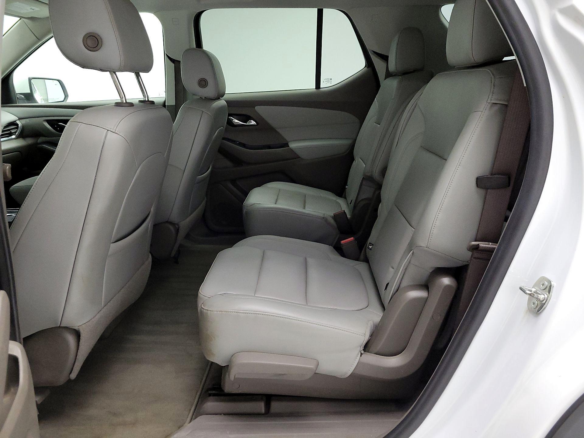 Thumbnail: 2021 Chevrolet Traverse - 18