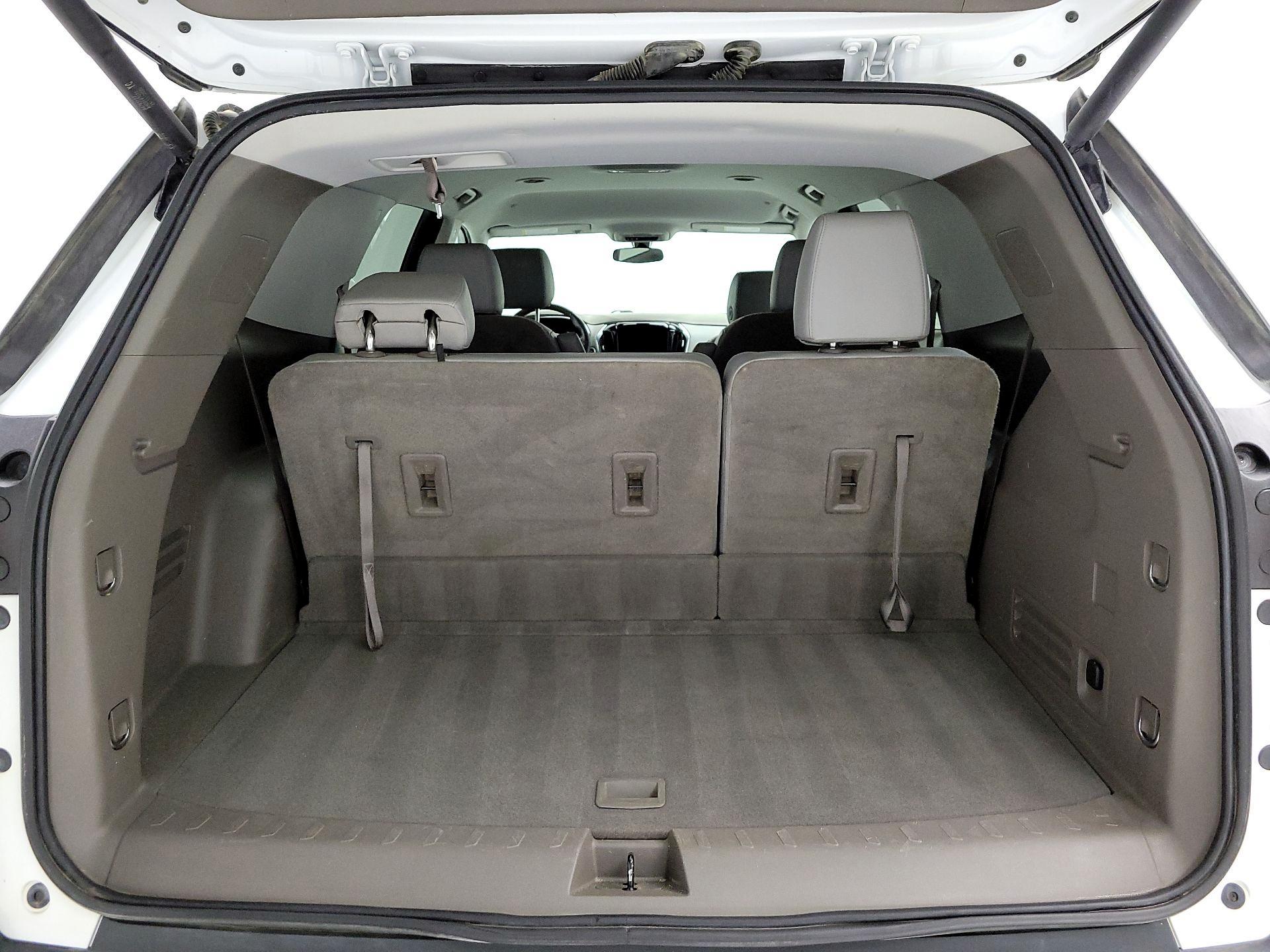 Thumbnail: 2021 Chevrolet Traverse - 20