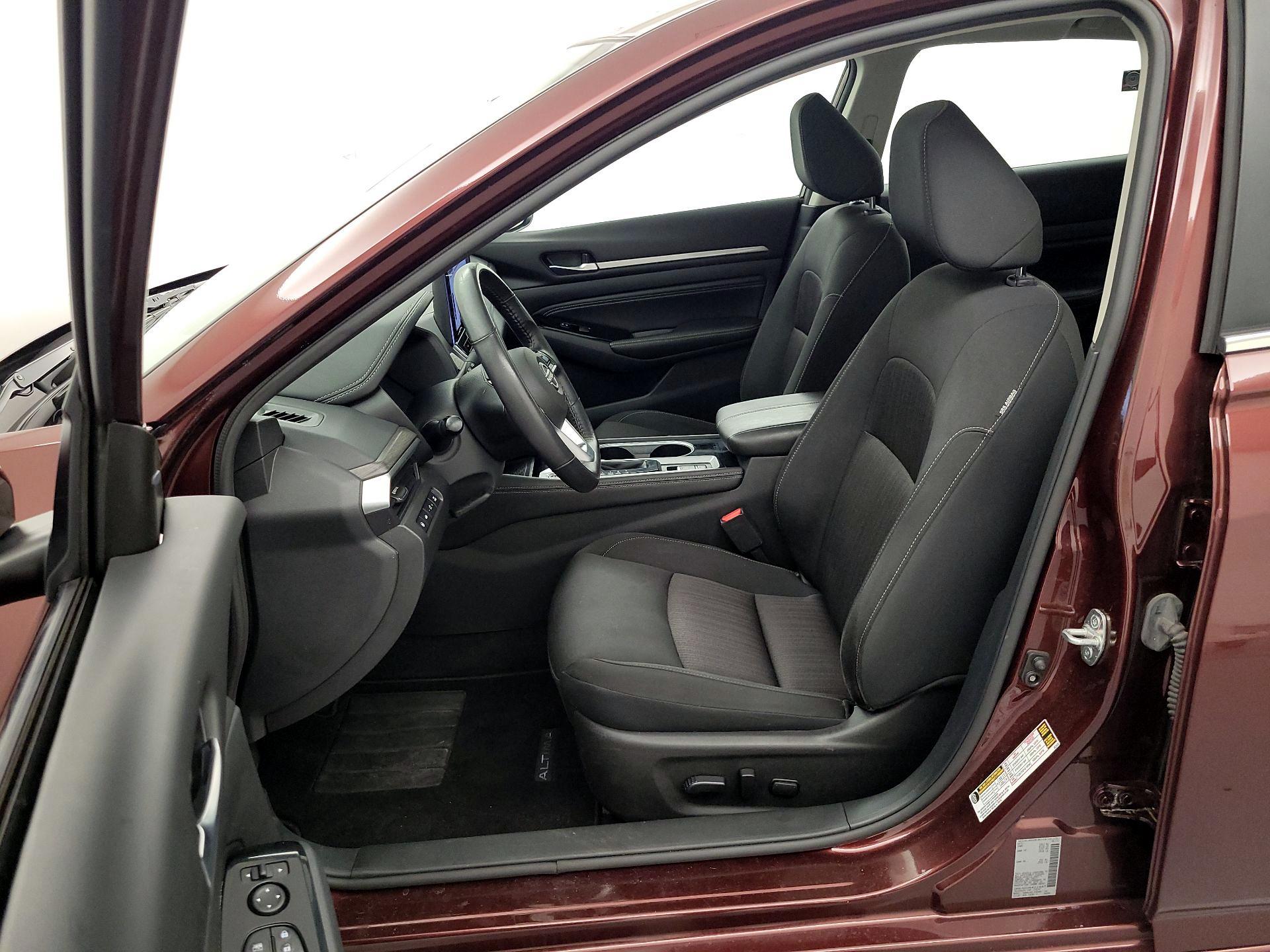 Thumbnail: 2023 Nissan Altima - 11