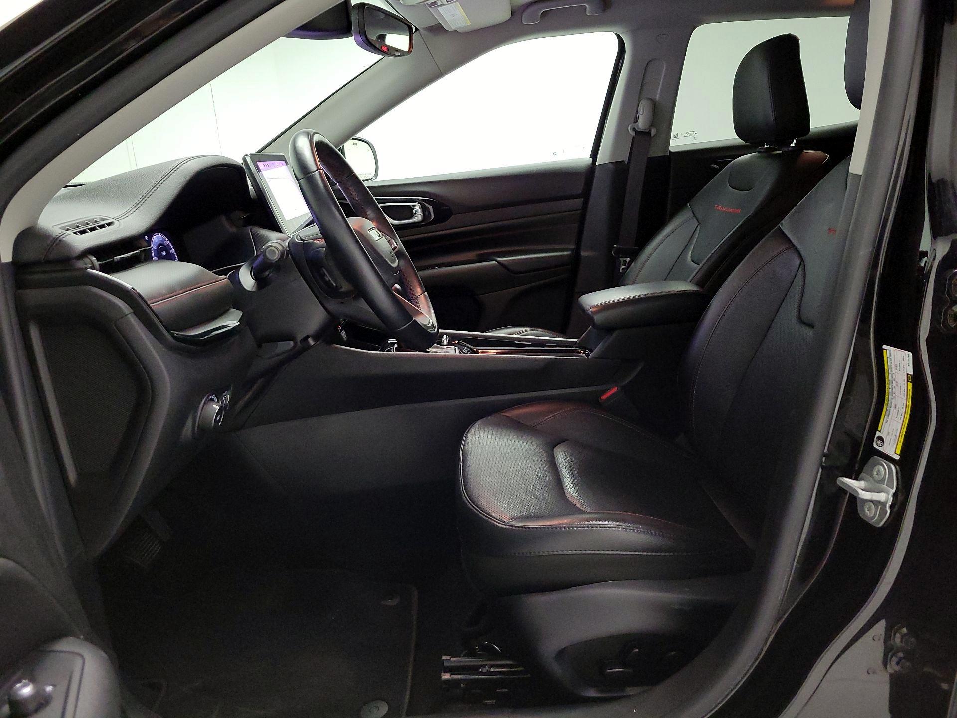 Thumbnail: 2022 Jeep Compass - 11