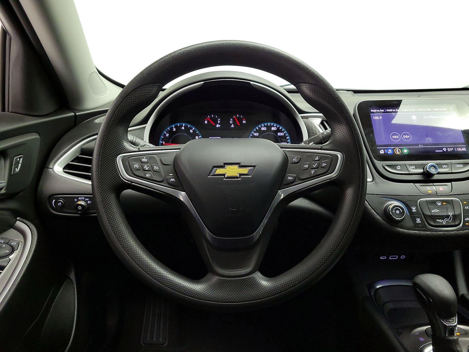 Thumbnail: 2022 Chevrolet Malibu - 10