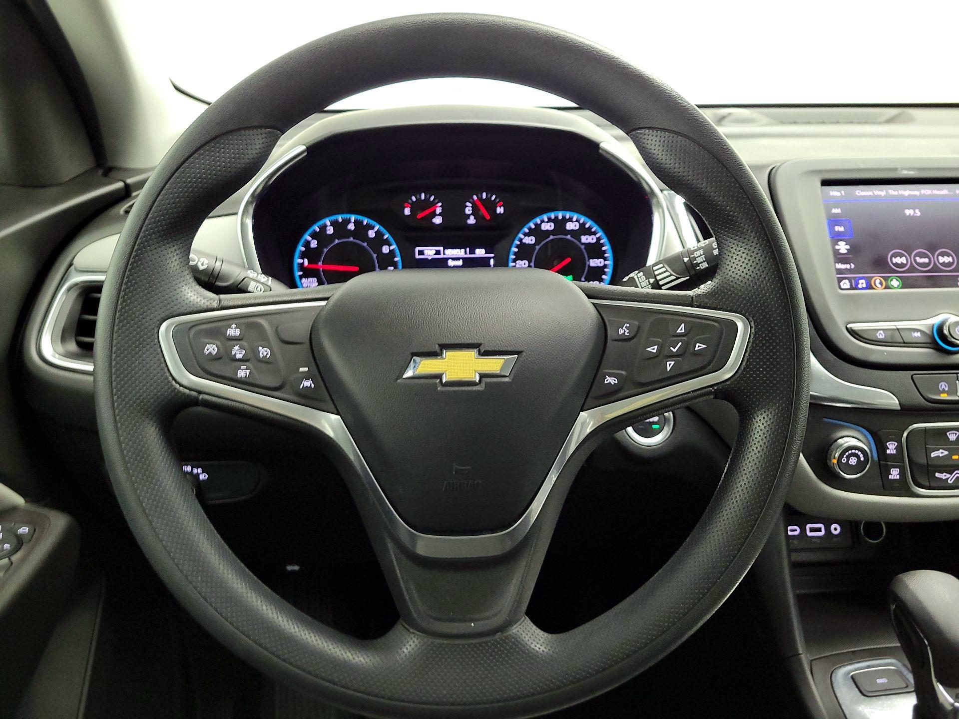 Thumbnail: 2022 Chevrolet Equinox - 10