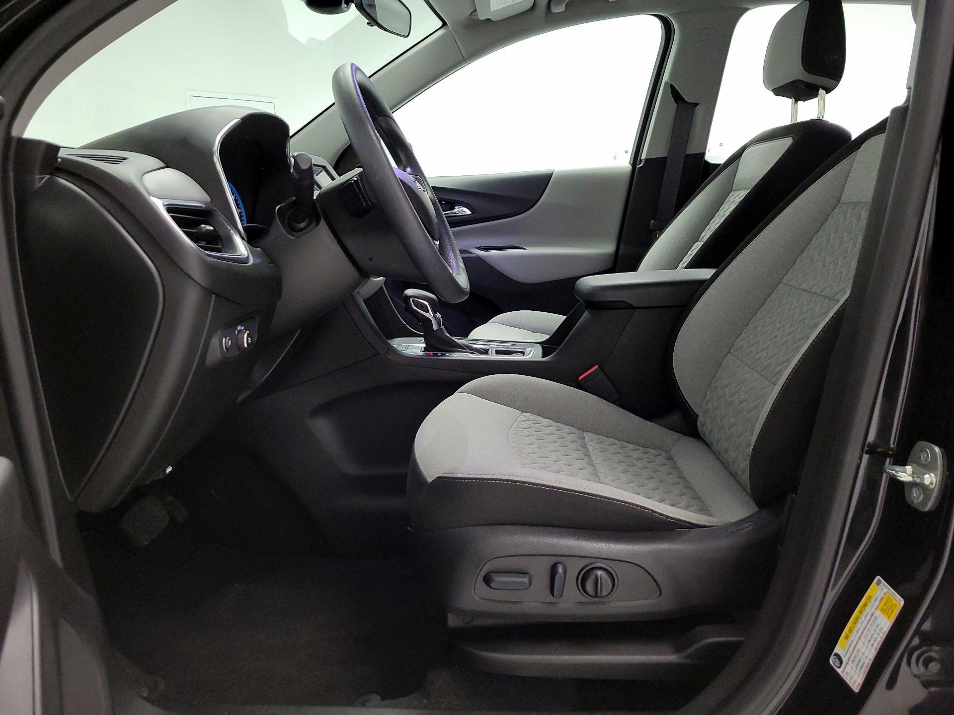 Thumbnail: 2022 Chevrolet Equinox - 11