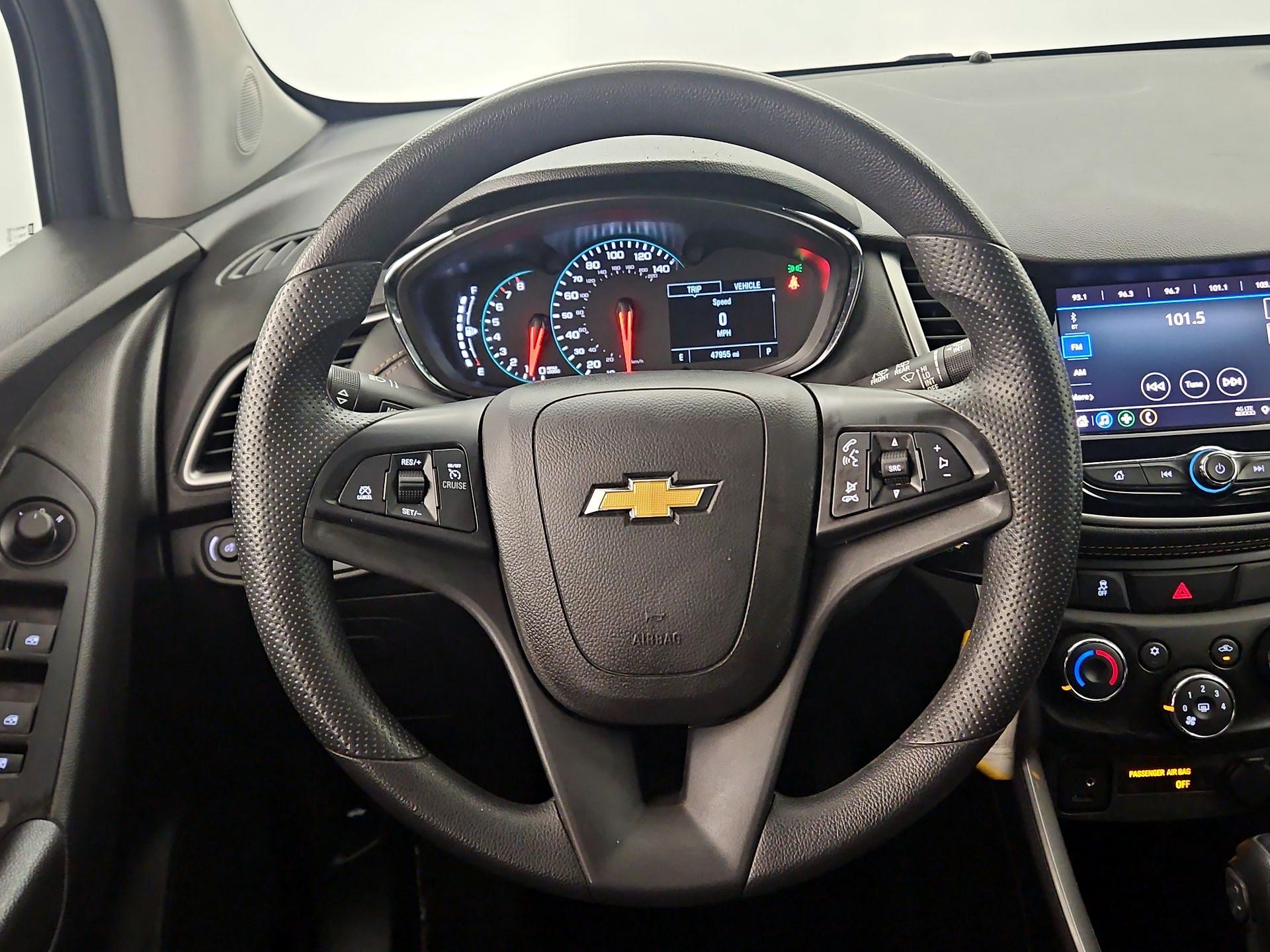 Thumbnail: 2022 Chevrolet Trax - 10