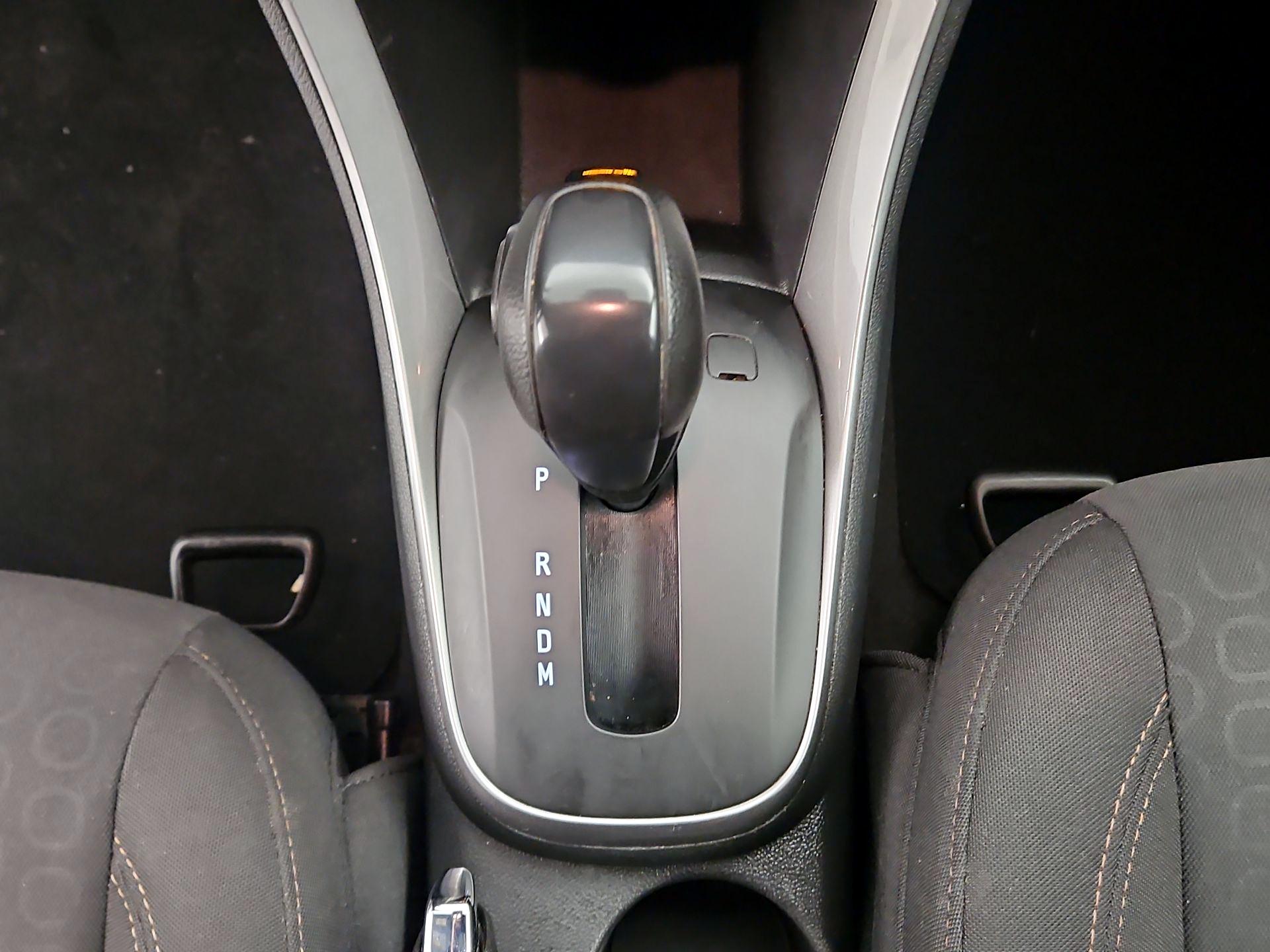 Thumbnail: 2022 Chevrolet Trax - 17