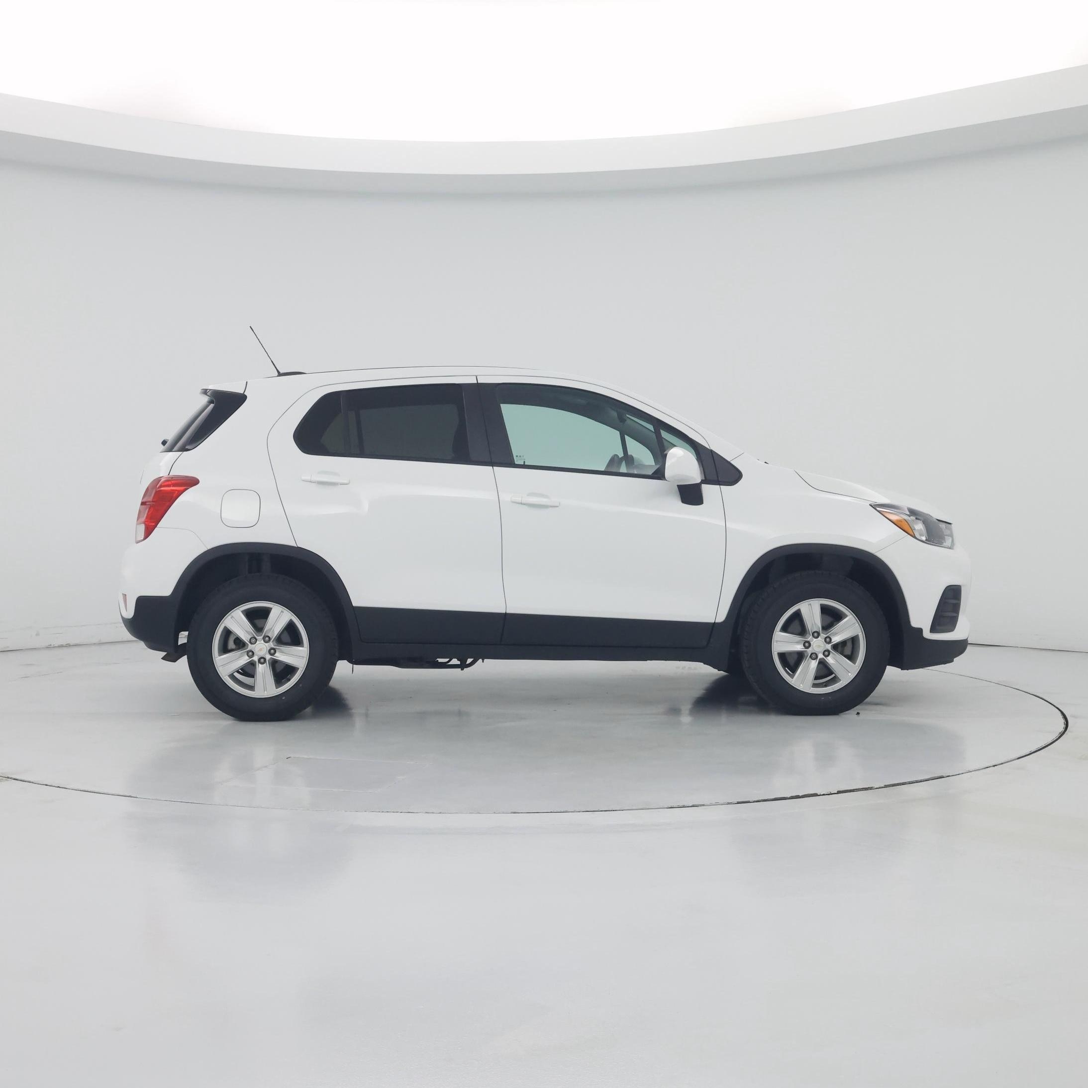 Thumbnail: 2022 Chevrolet Trax - 7