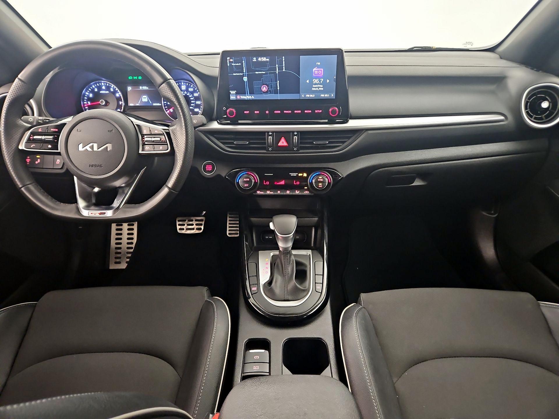 Thumbnail: 2022 Kia Forte - 9