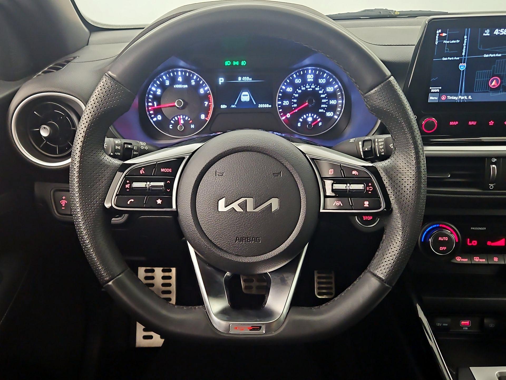 Thumbnail: 2022 Kia Forte - 10