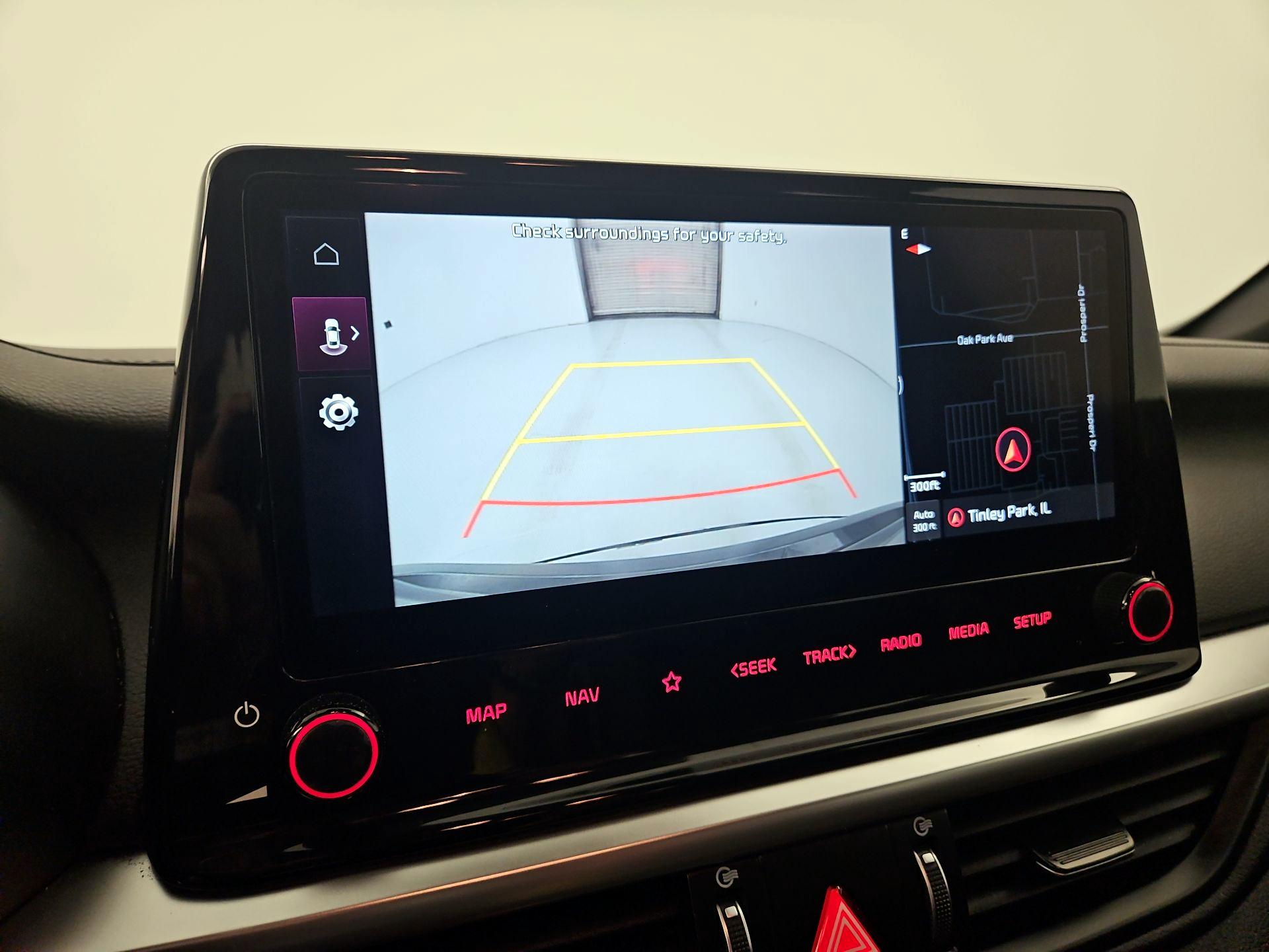 Thumbnail: 2022 Kia Forte - 15